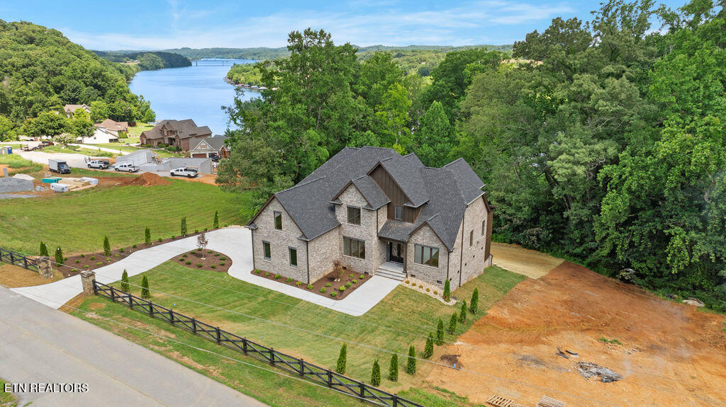 526 River Road Loudon TN 37774