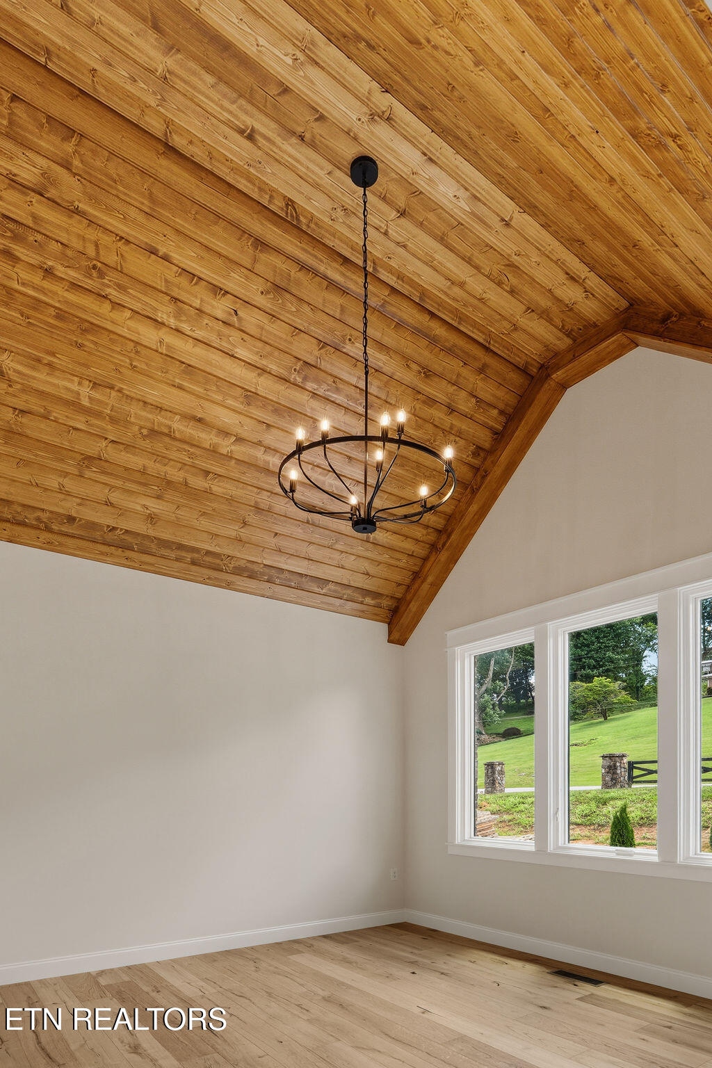 526 River Road Loudon TN 37774