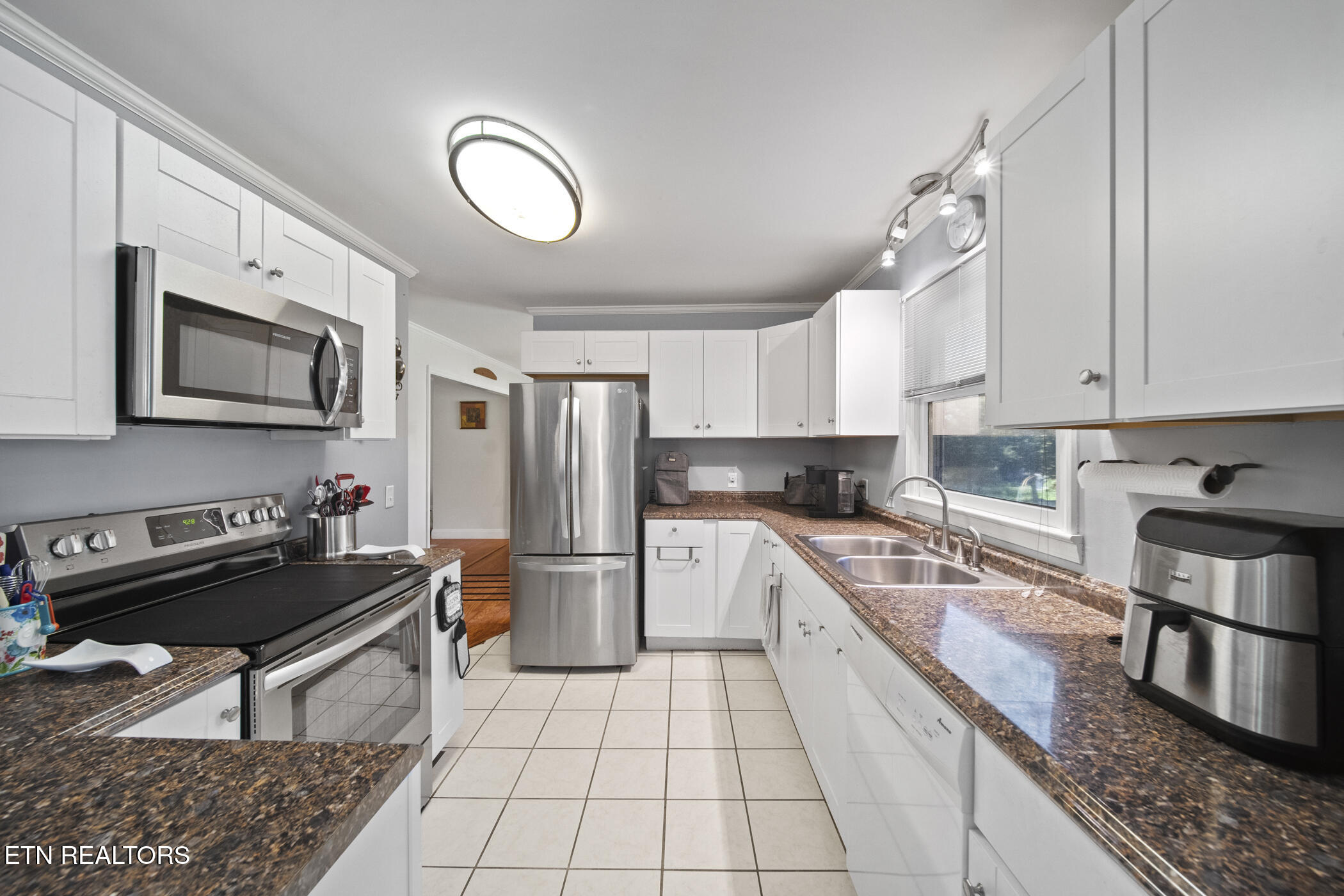 3447 Mountain View Lane Baneberry TN 37890