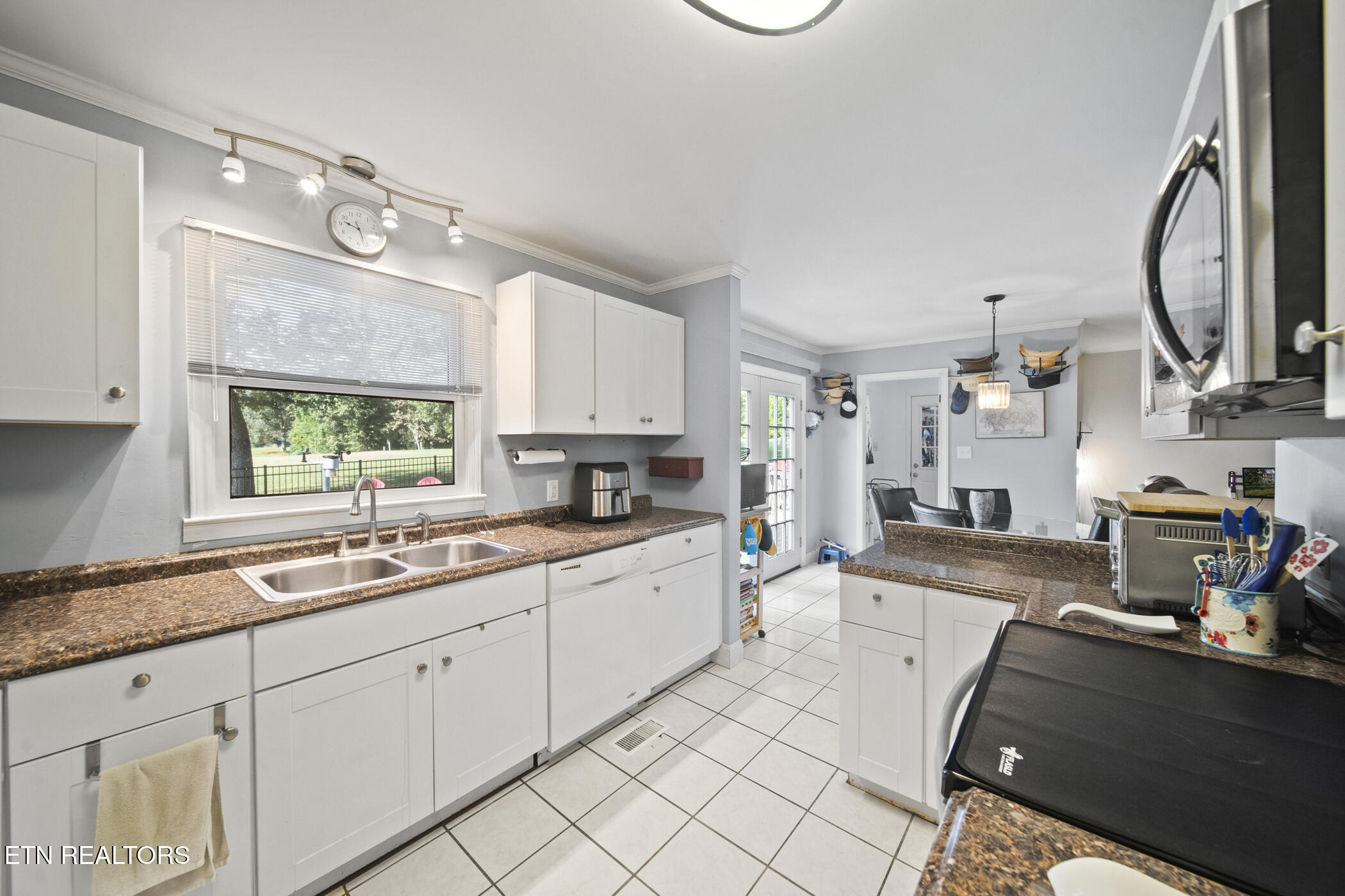 3447 Mountain View Lane Baneberry TN 37890