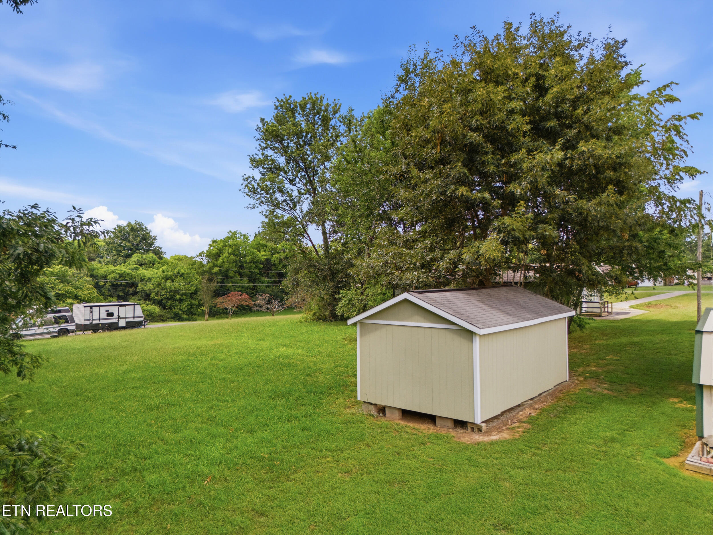 154 Selma Street Lenoir City TN 37771