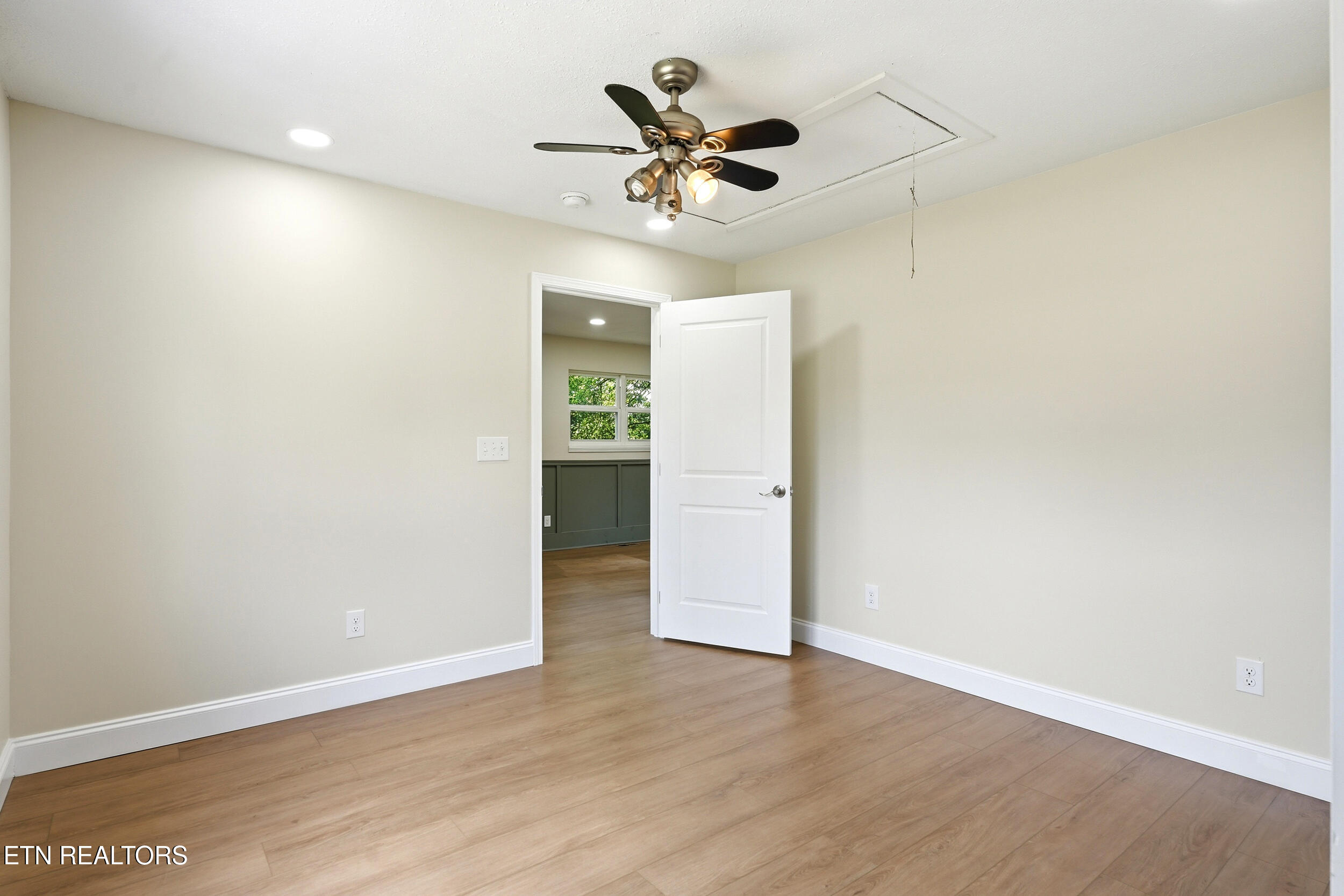 154 Selma Street Lenoir City TN 37771