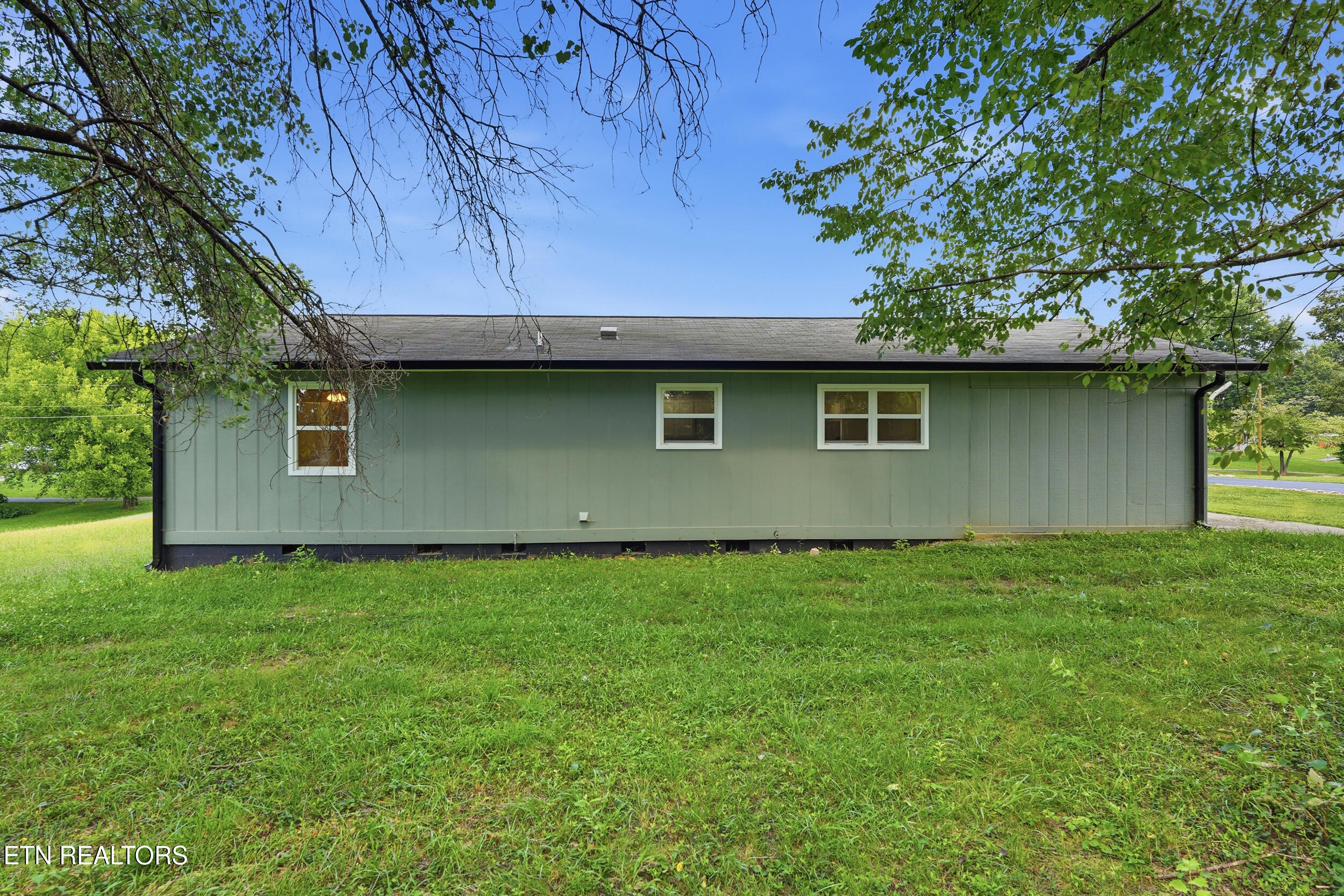 154 Selma Street Lenoir City TN 37771