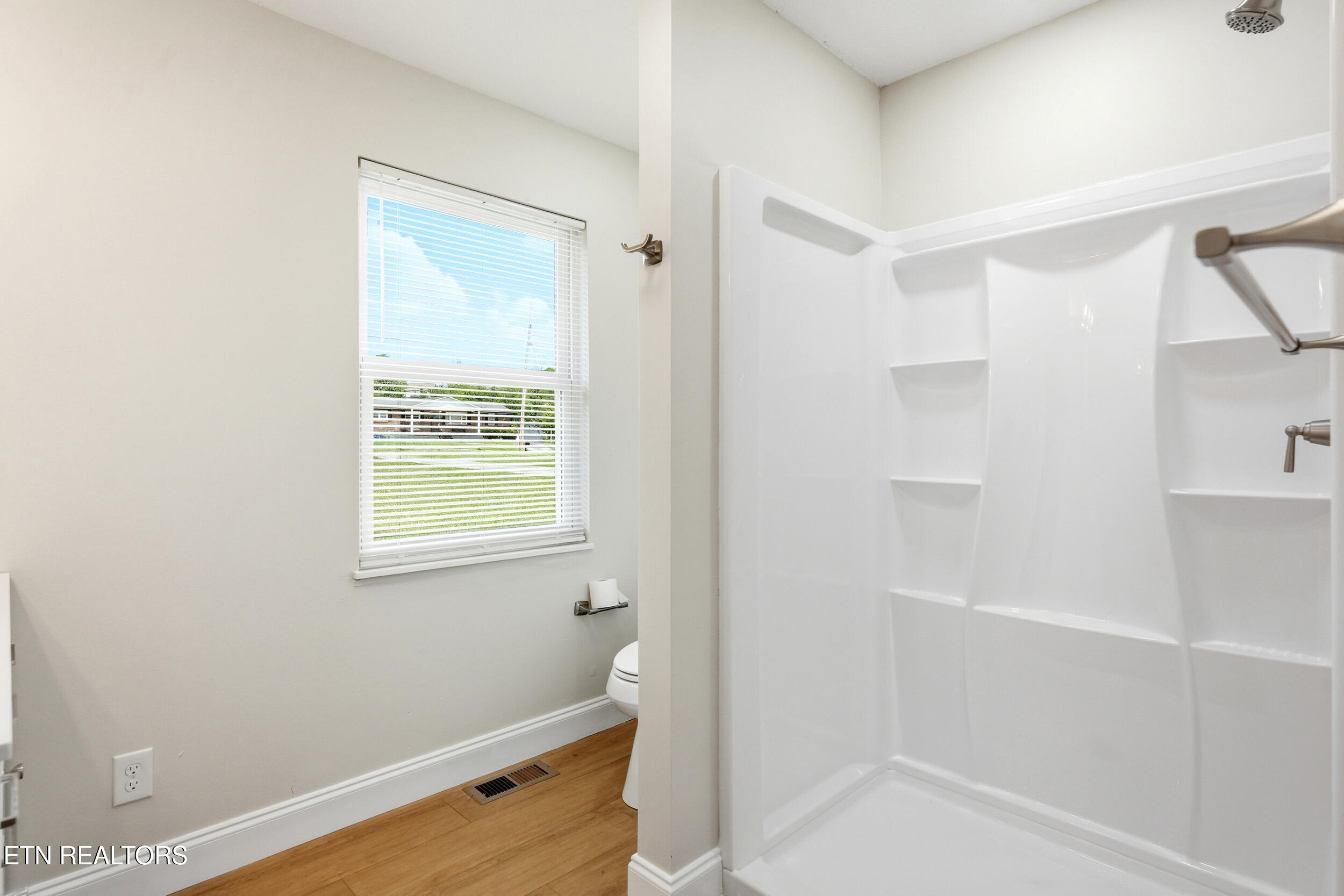154 Selma Street Lenoir City TN 37771