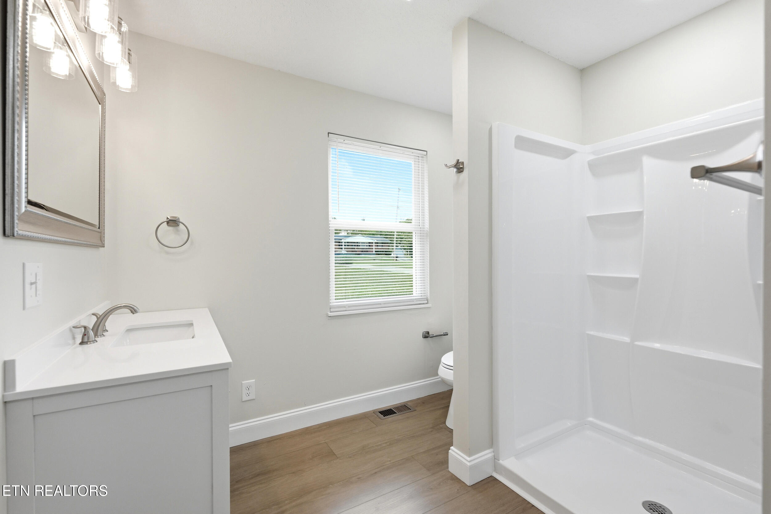 154 Selma Street Lenoir City TN 37771