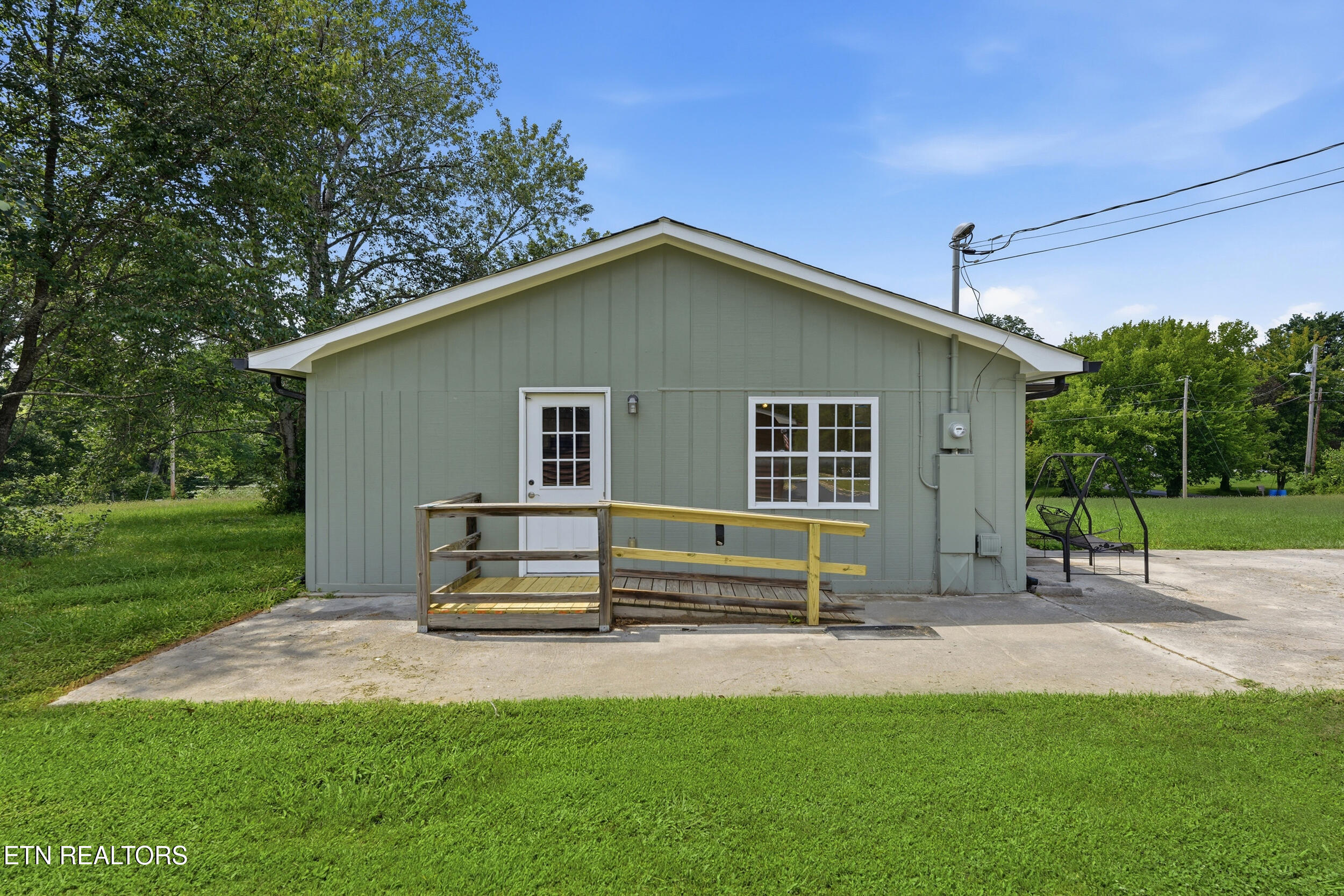 154 Selma Street Lenoir City TN 37771