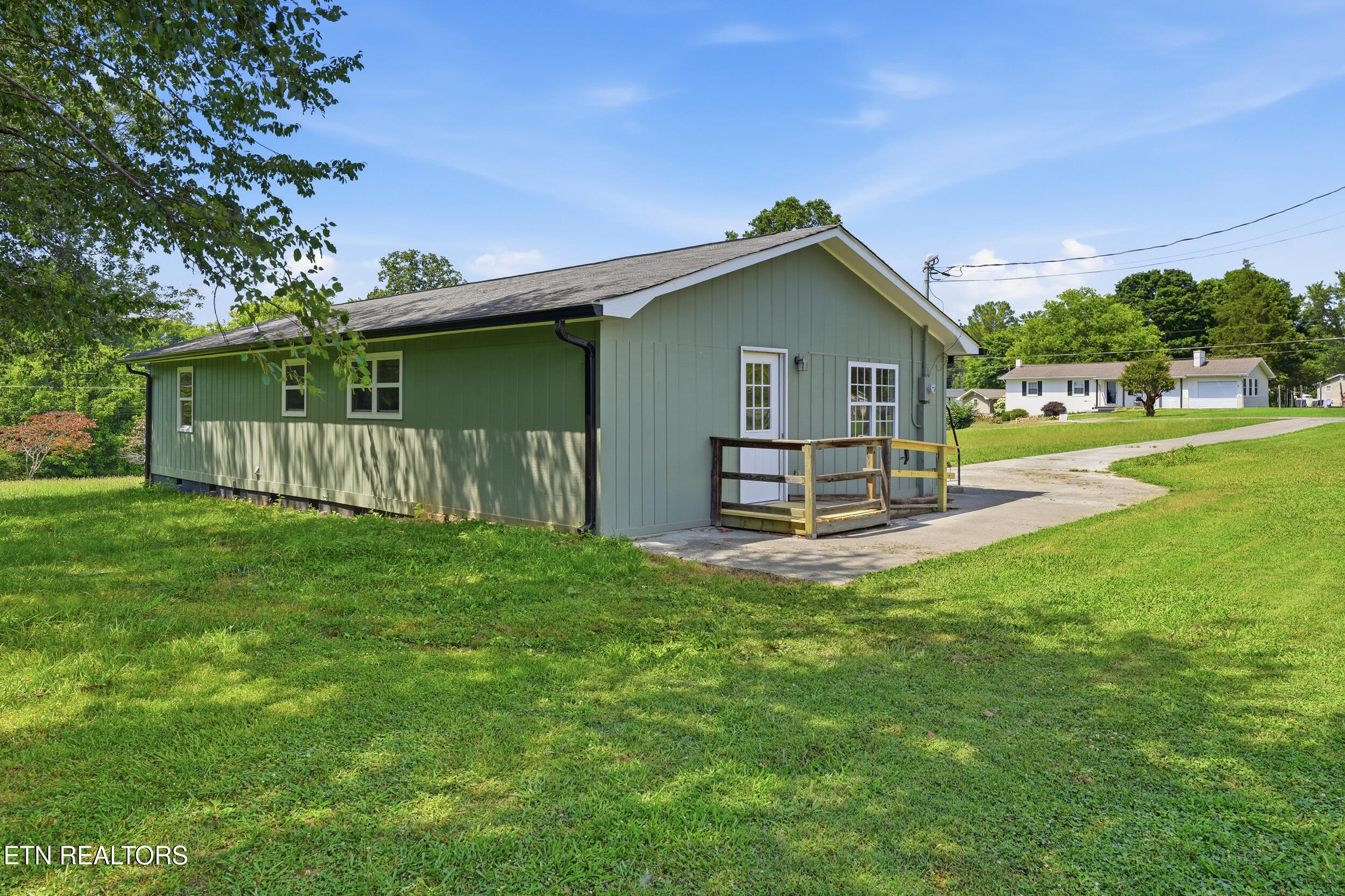 154 Selma Street Lenoir City TN 37771