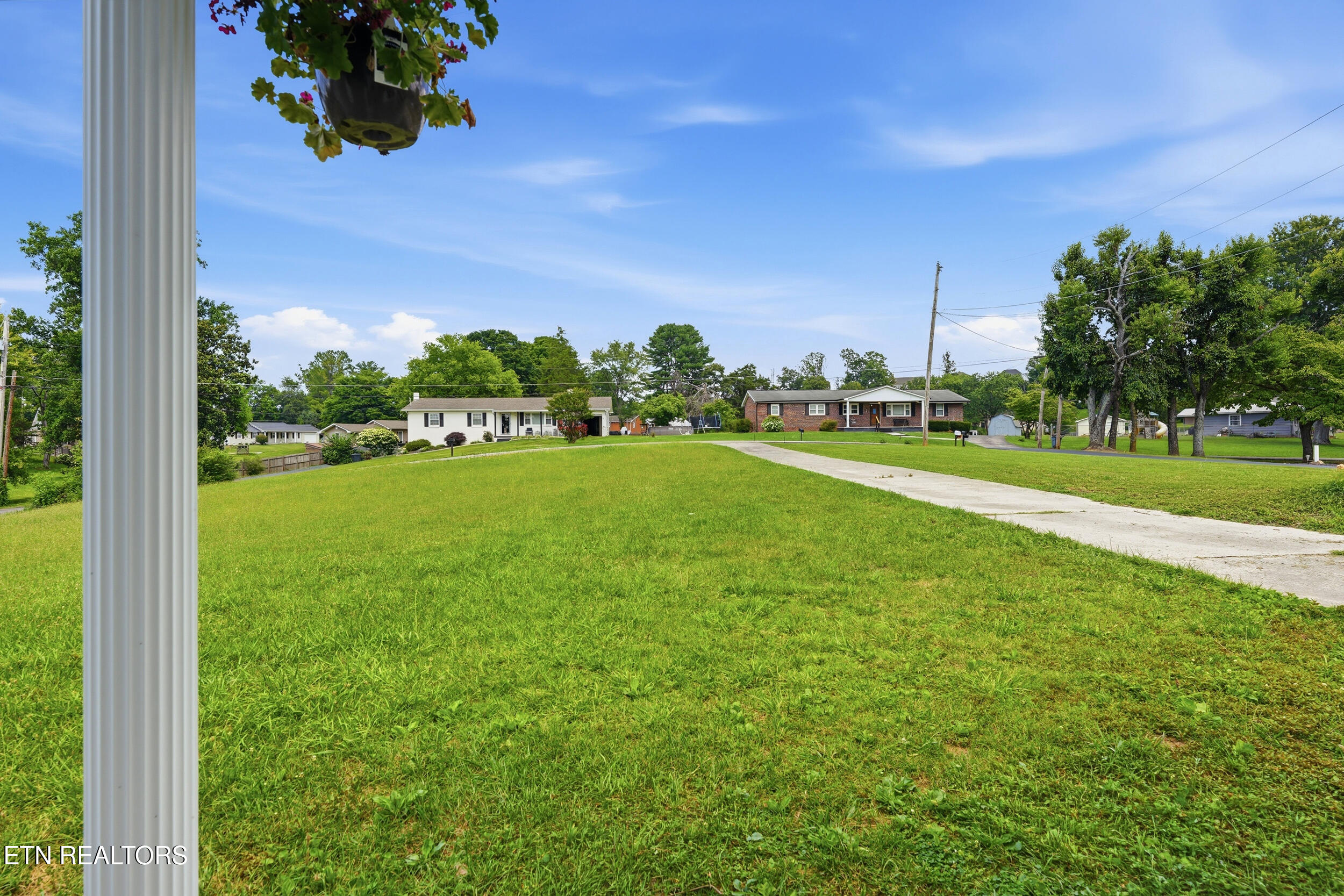 154 Selma Street Lenoir City TN 37771