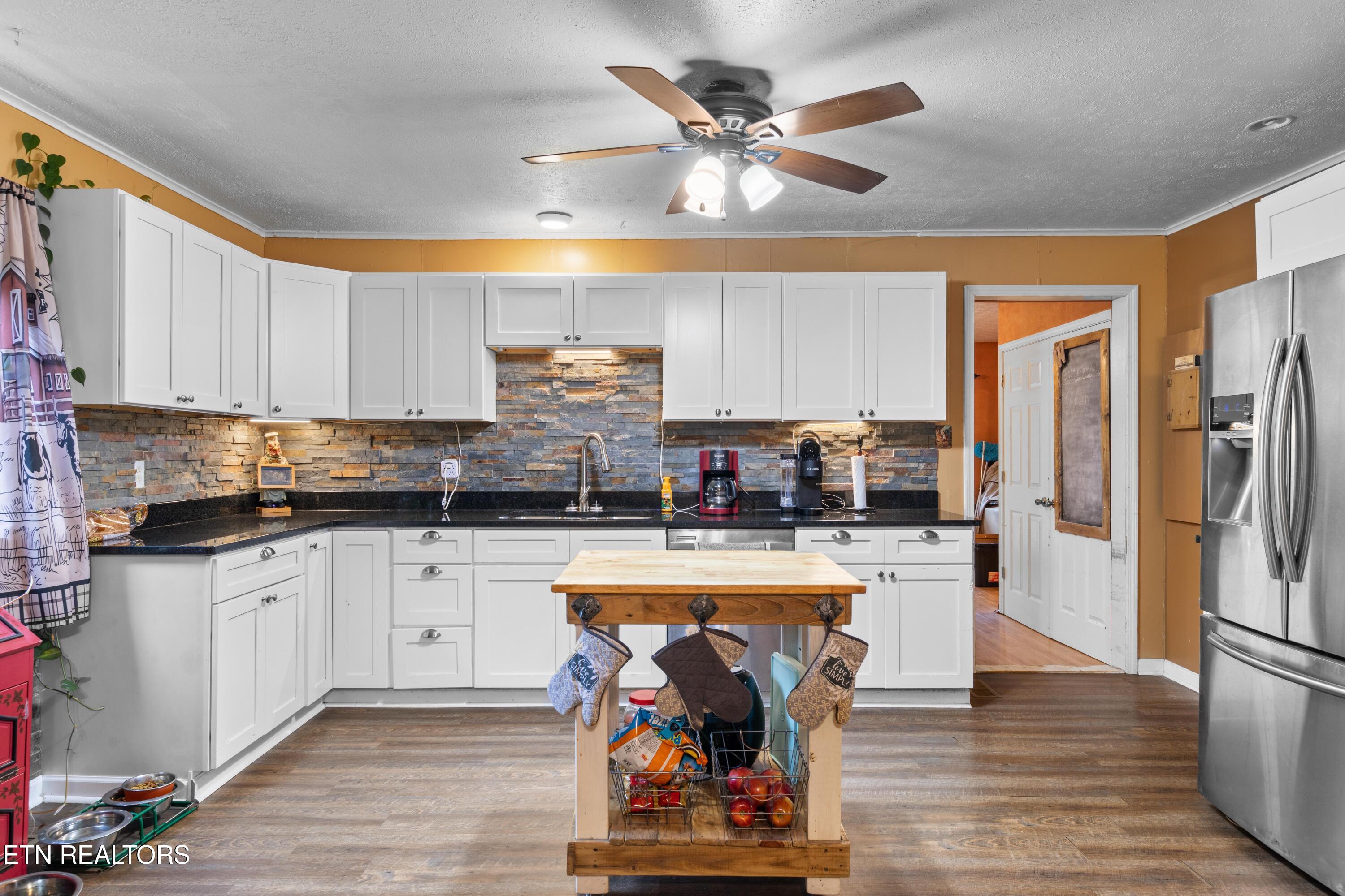 217 Jackson Drive Harriman TN 37748