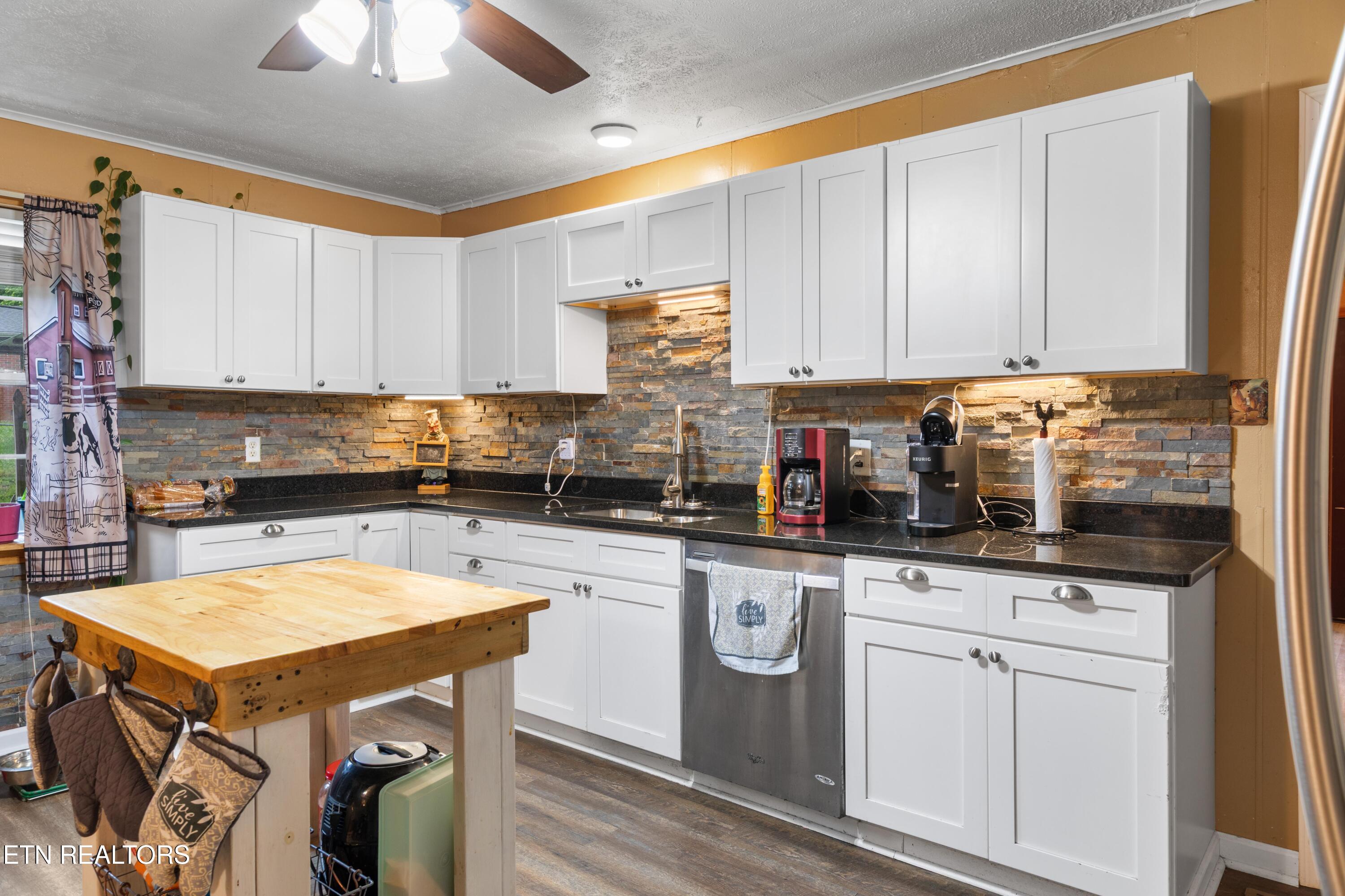 217 Jackson Drive Harriman TN 37748