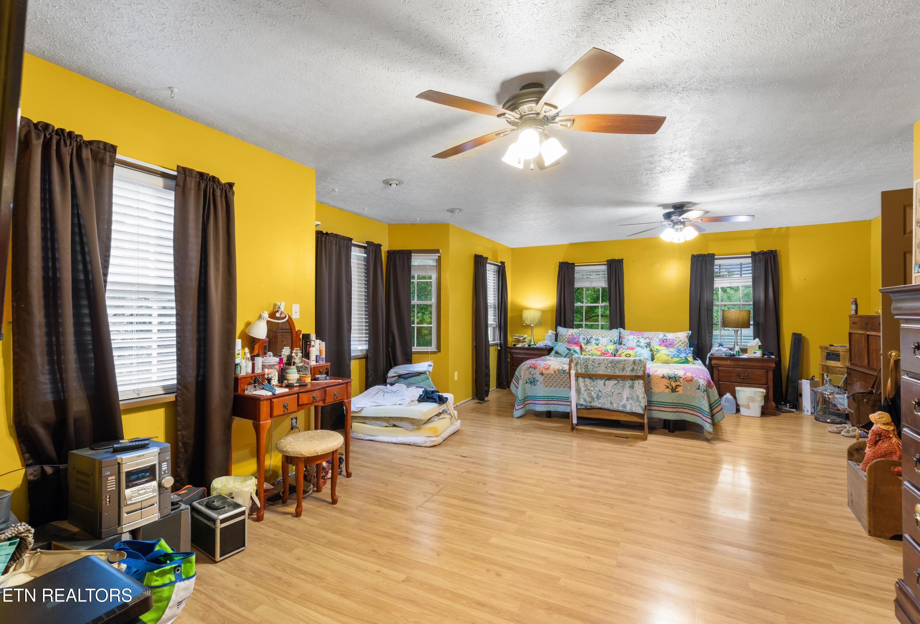 217 Jackson Drive Harriman TN 37748