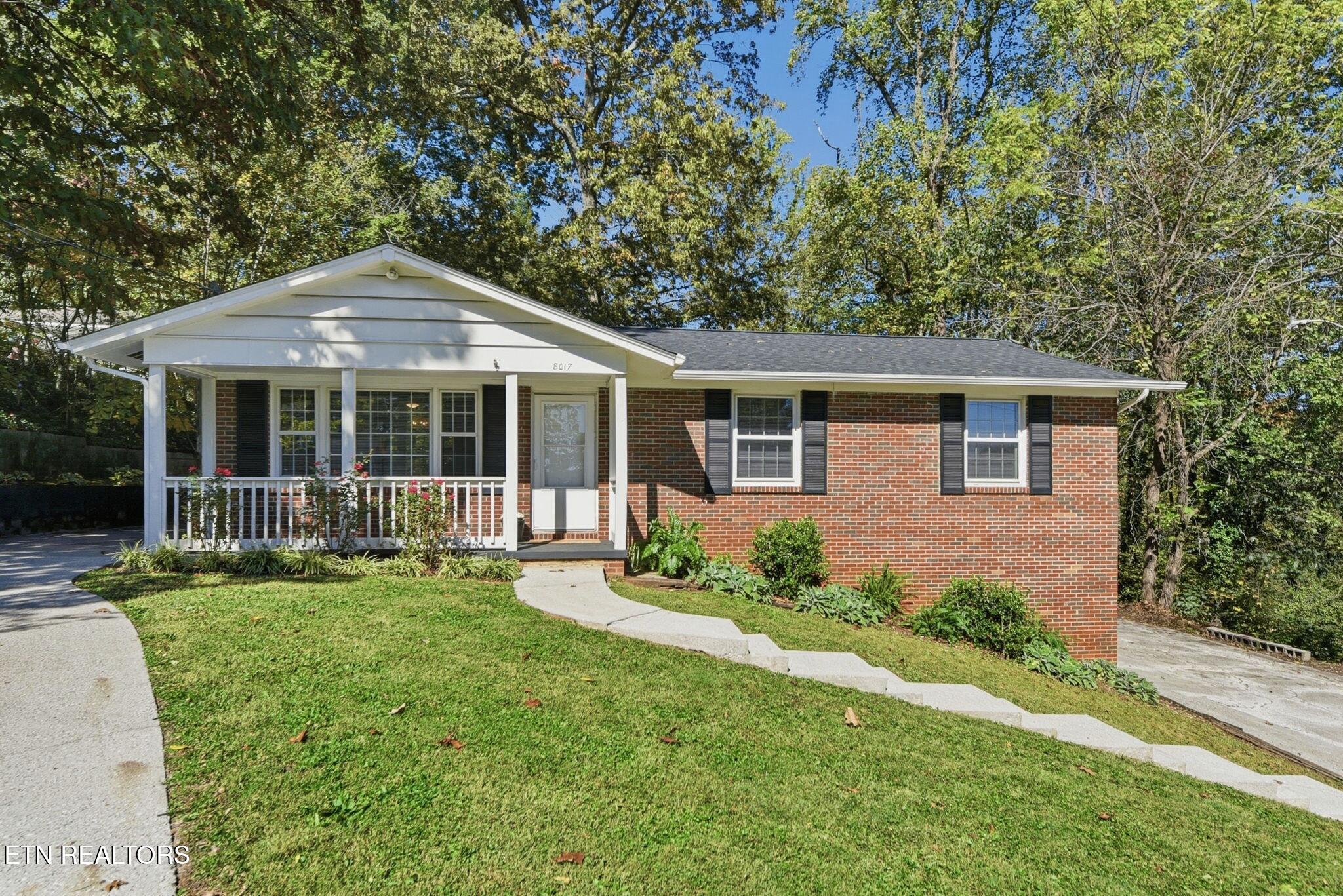 8017 Sabre Drive Knoxville TN 37919
