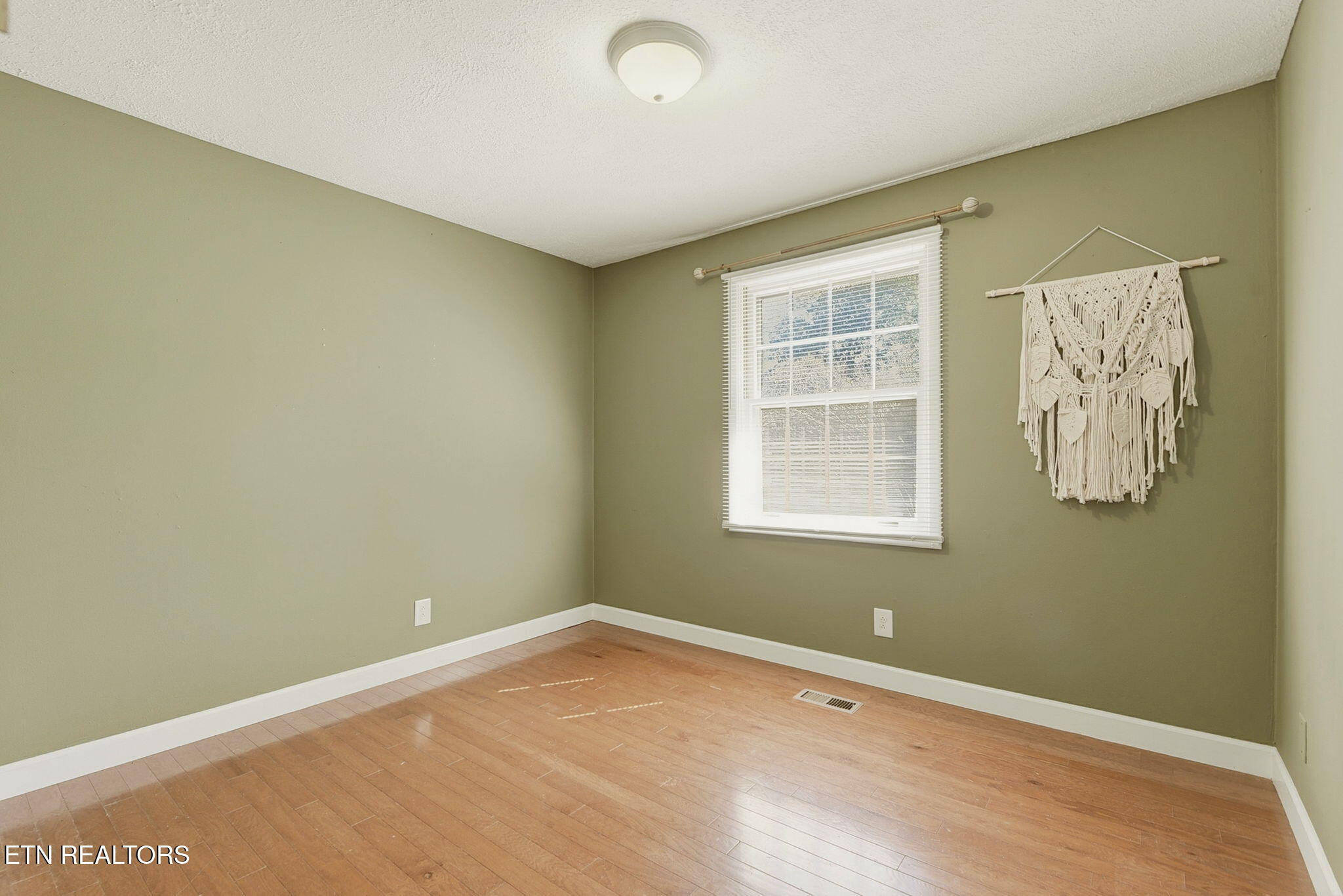 8017 Sabre Drive Knoxville TN 37919