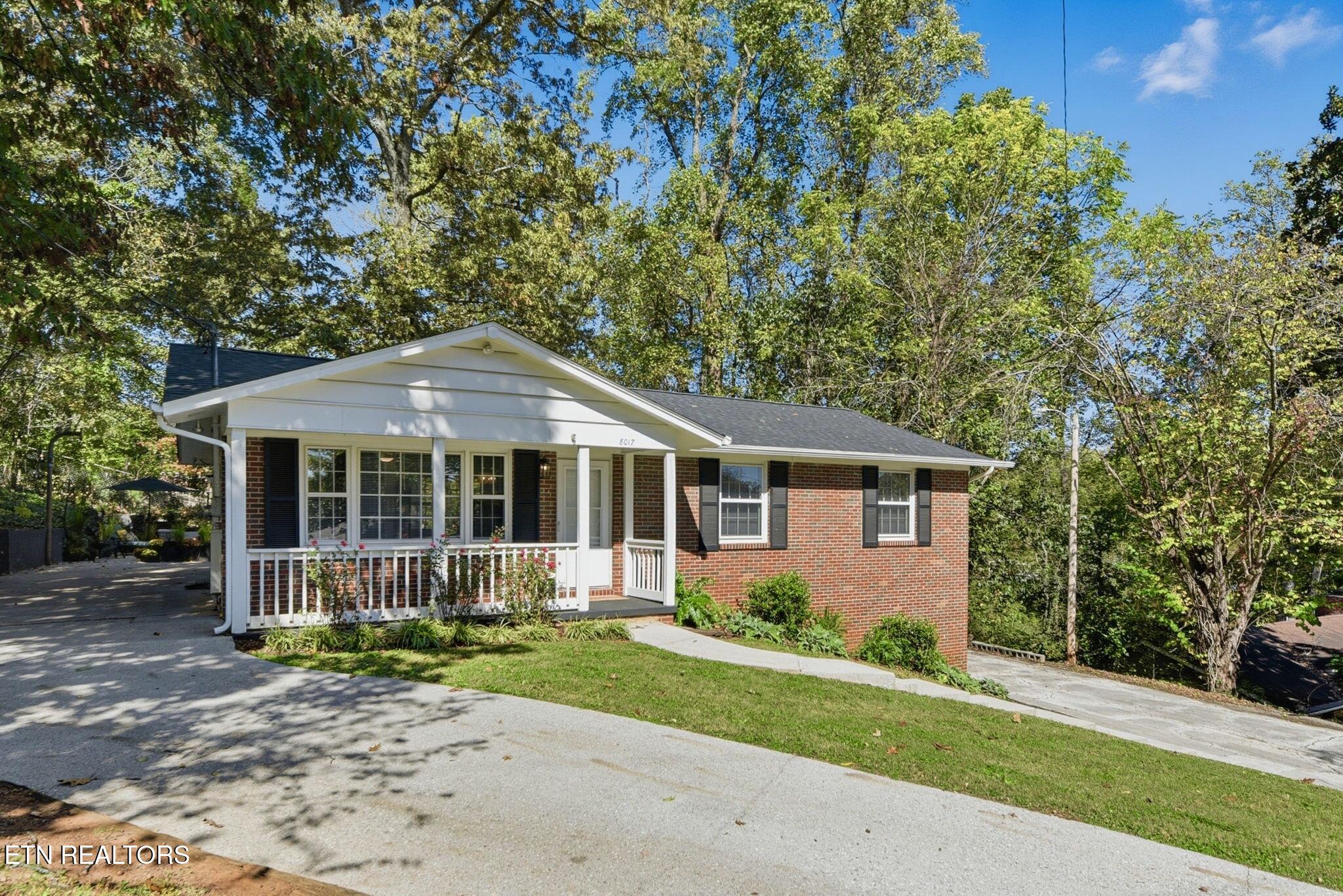 8017 Sabre Drive Knoxville TN 37919