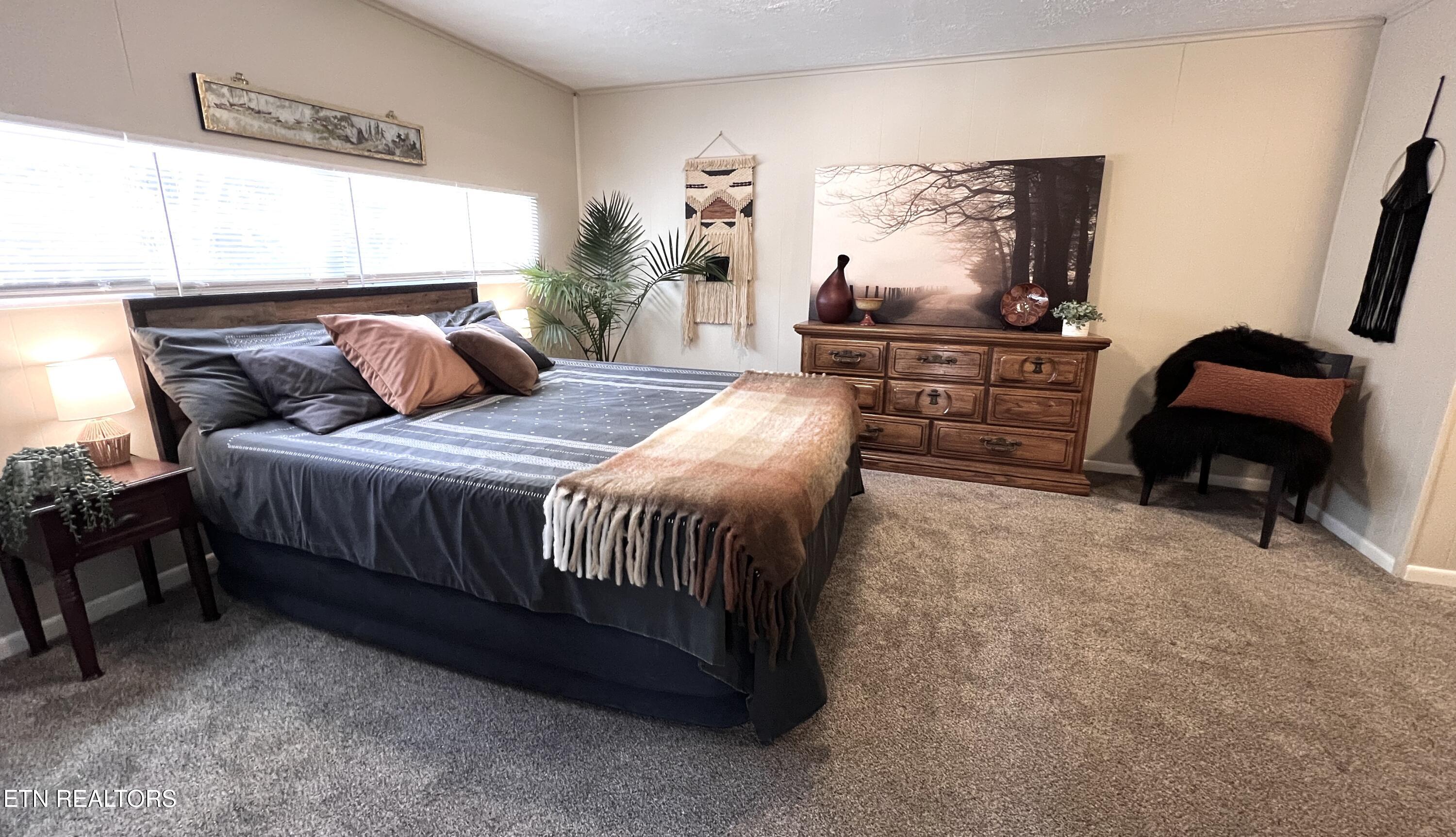8017 Sabre Drive Knoxville TN 37919