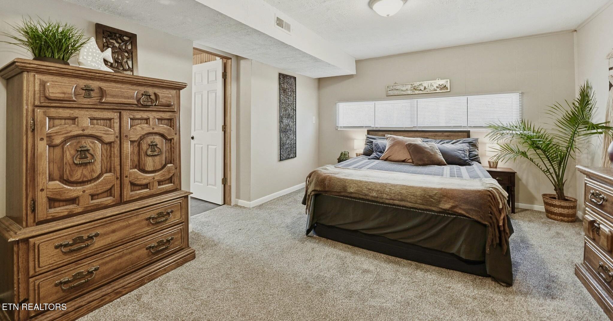 8017 Sabre Drive Knoxville TN 37919