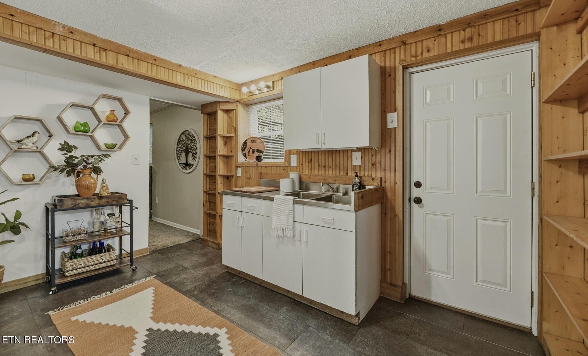8017 Sabre Drive Knoxville TN 37919