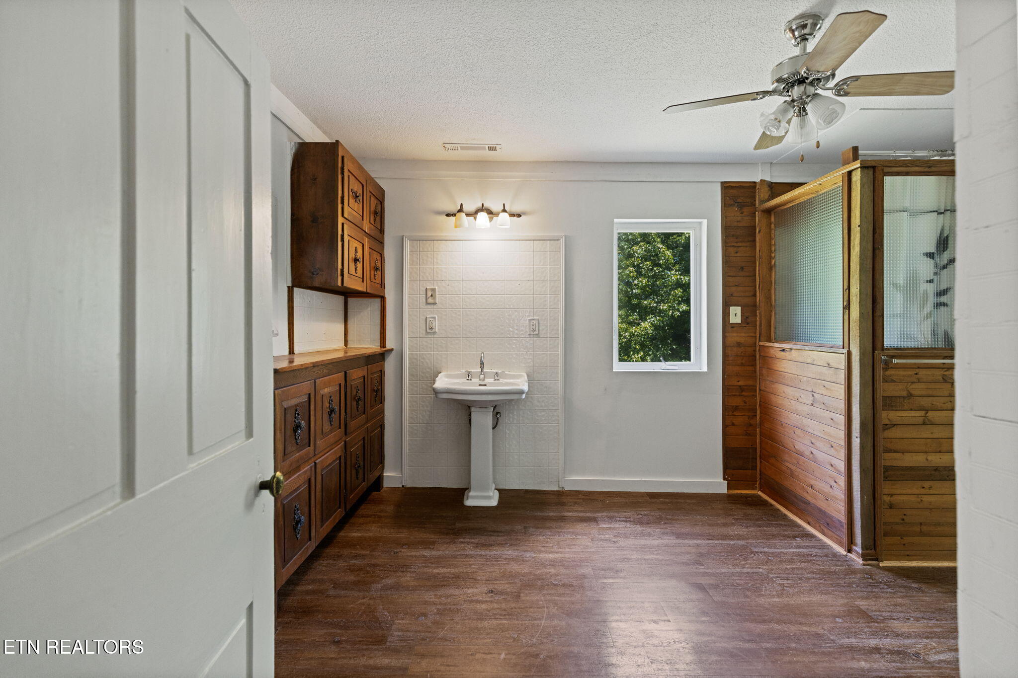 200 Memory Lane Benton TN 37307