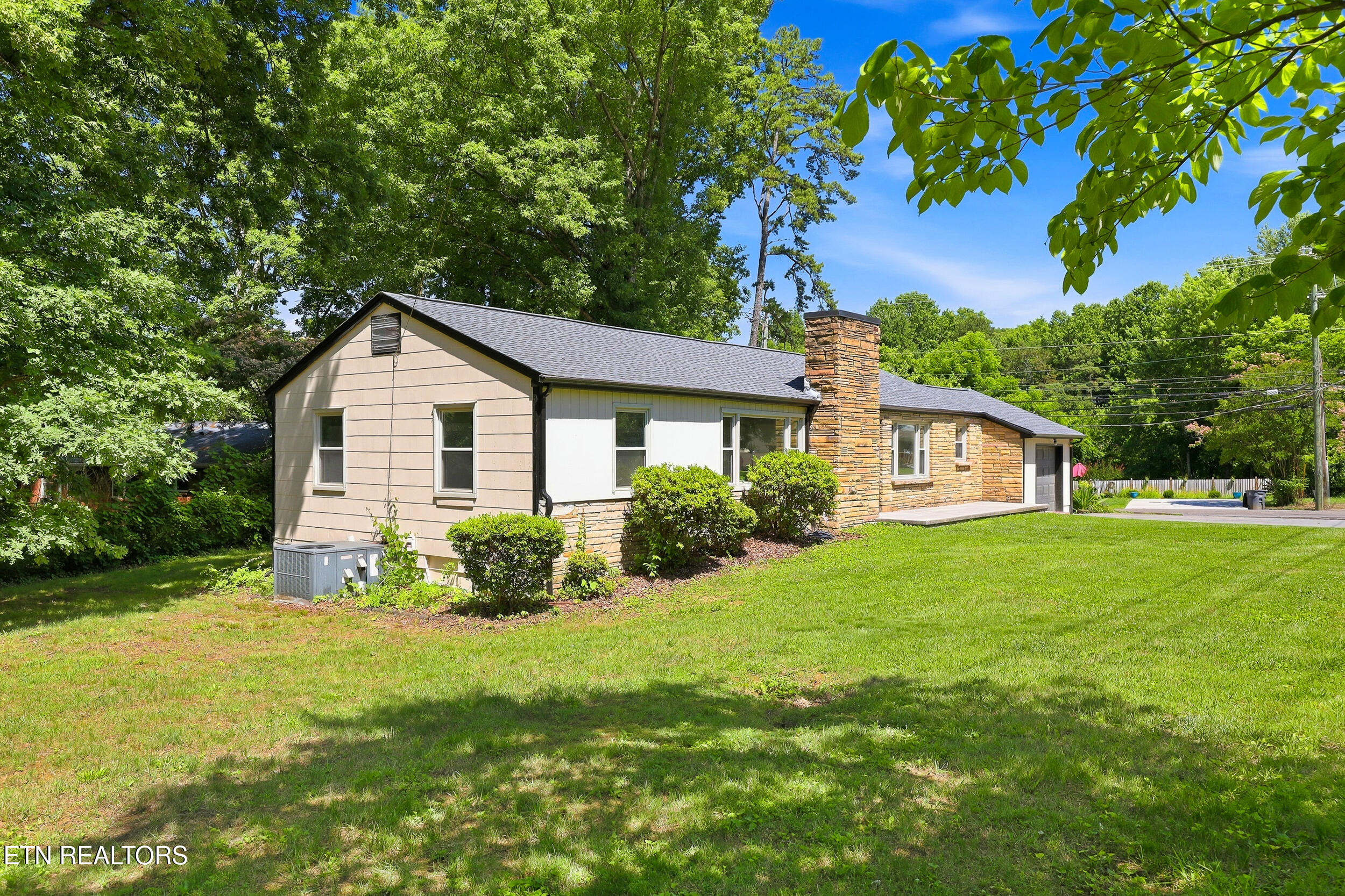 1621 Hollywood Road Knoxville TN 37909