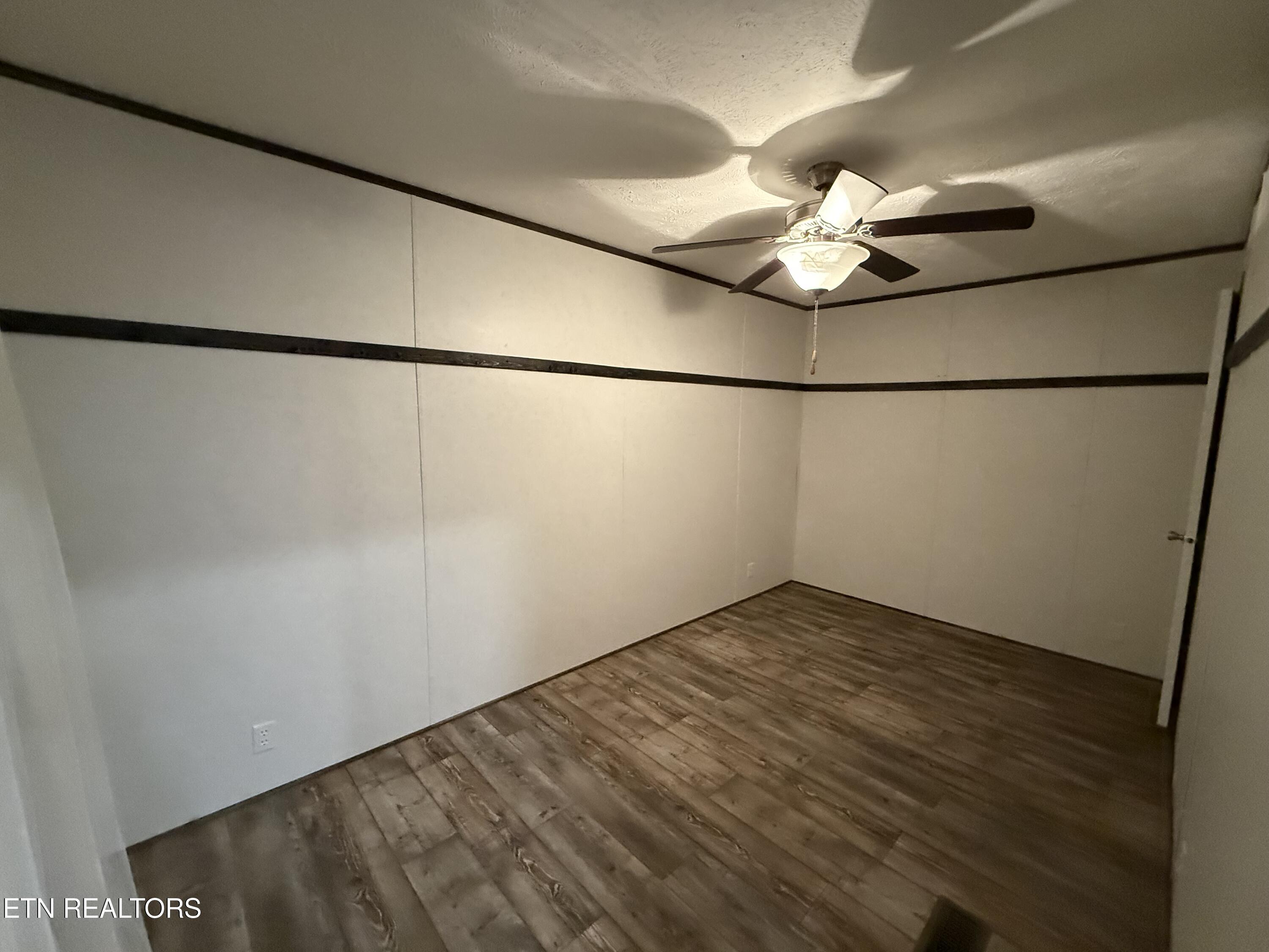 1366 Pearl Hinds Road Jamestown TN 38556