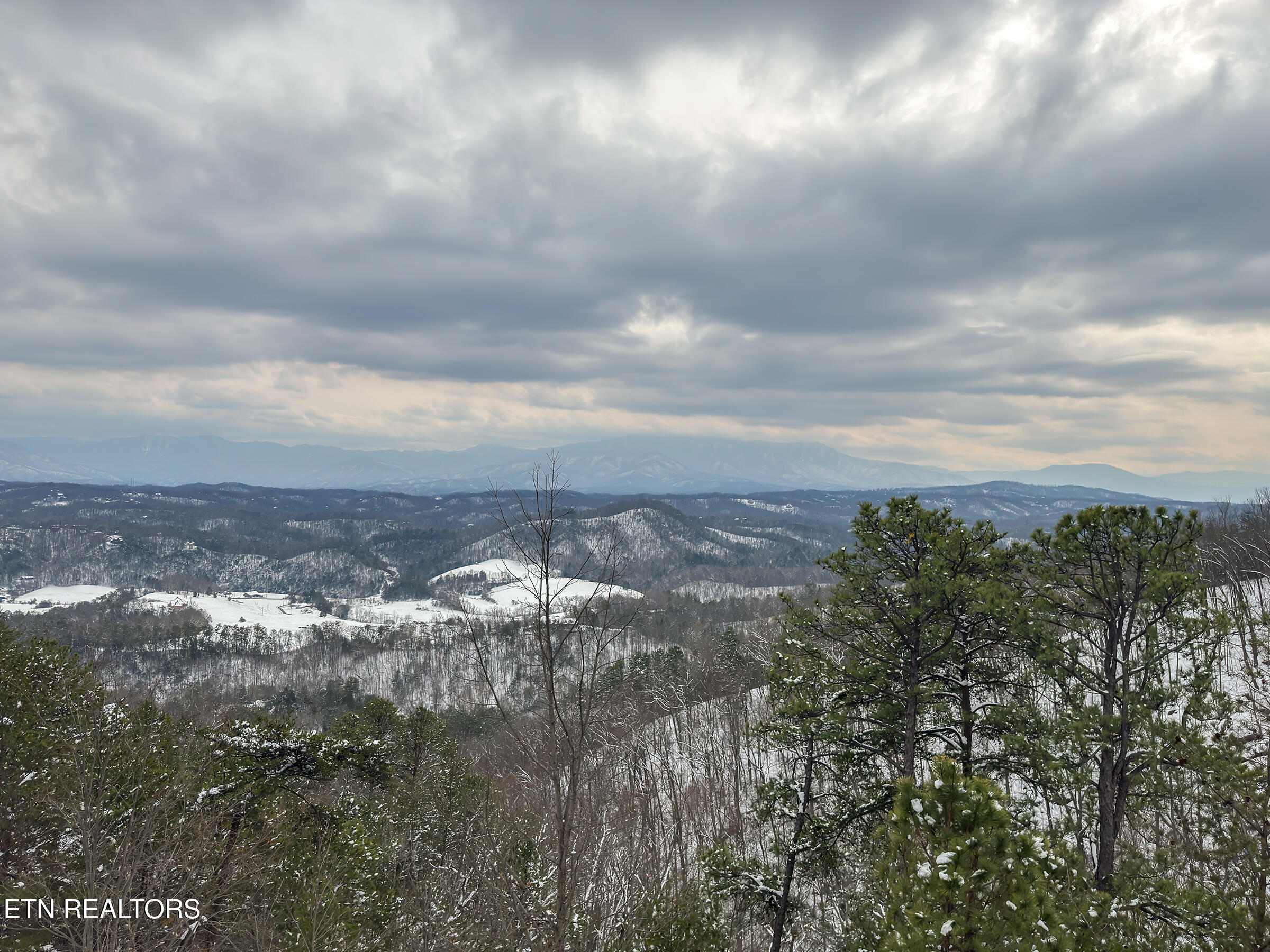 2517 Look Afar View Drive Sevierville TN 37876
