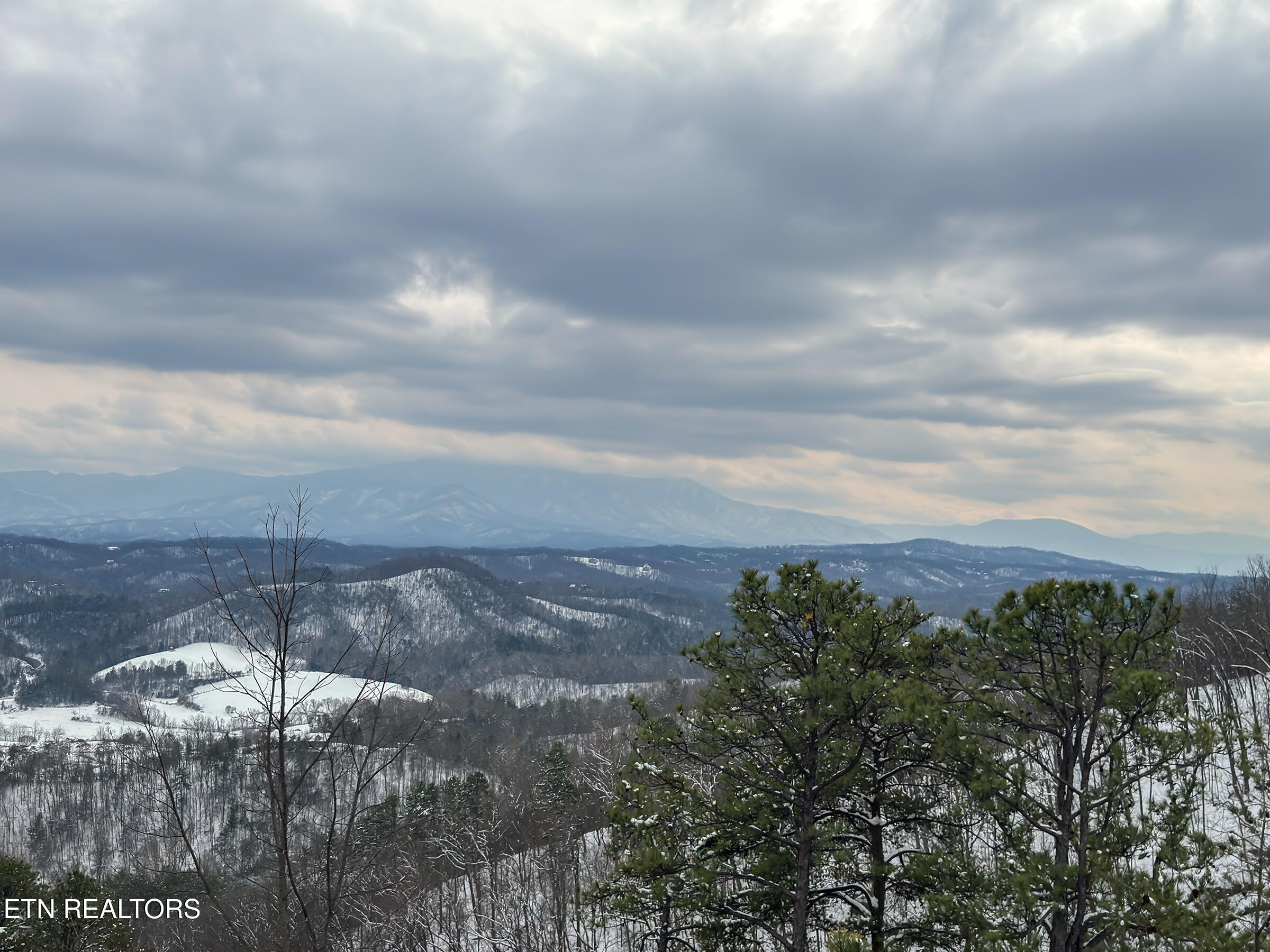 2517 Look Afar View Drive Sevierville TN 37876