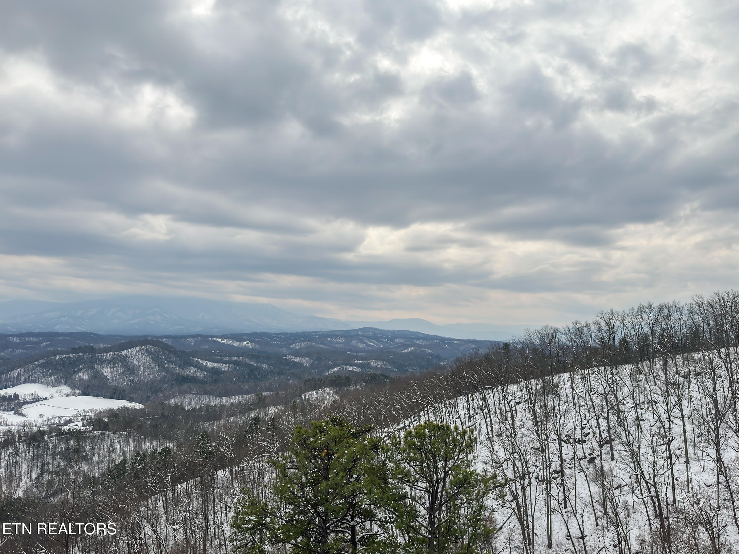 2517 Look Afar View Drive Sevierville TN 37876