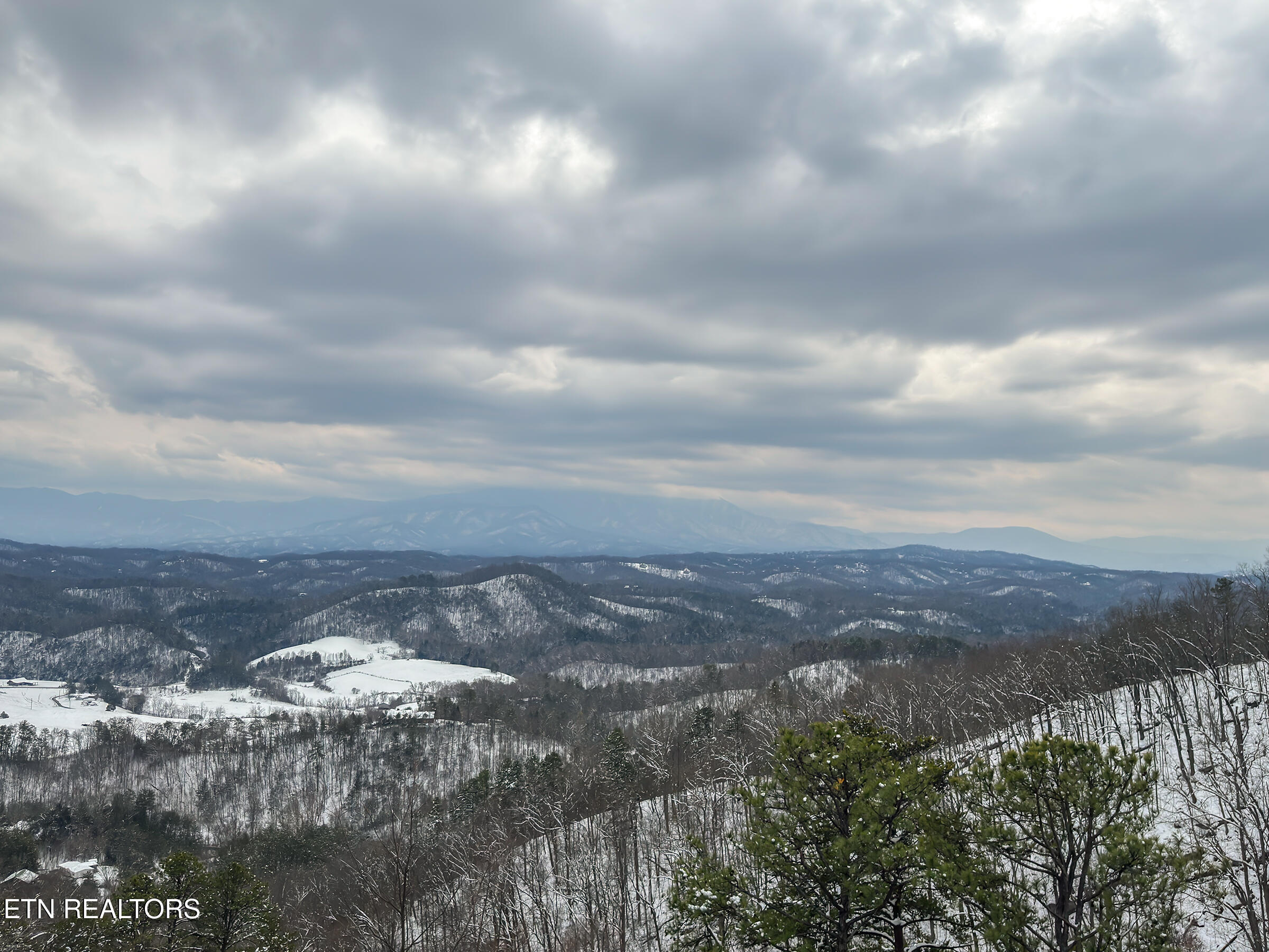 2517 Look Afar View Drive Sevierville TN 37876