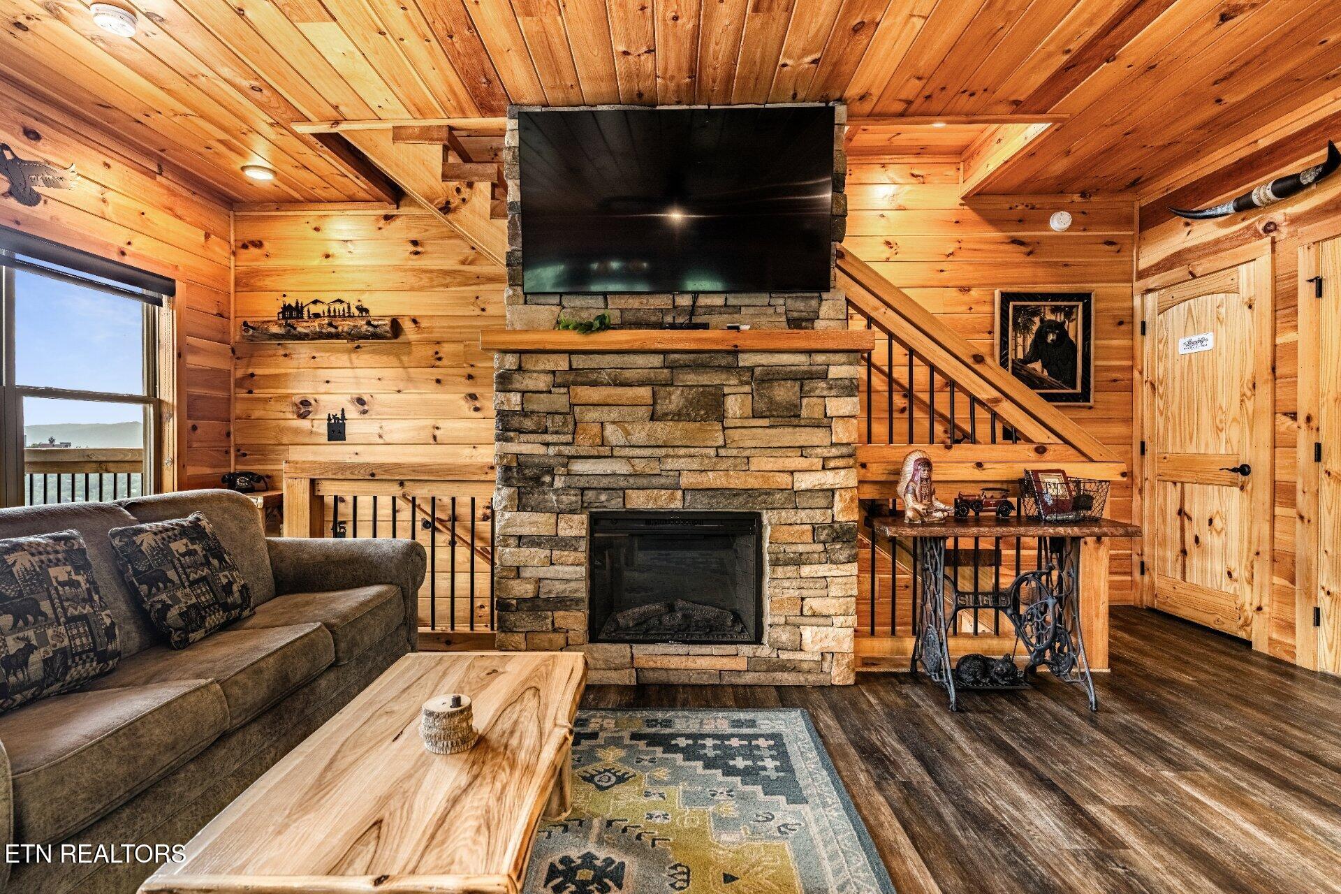 1876 Billard Way Sevierville TN 37876