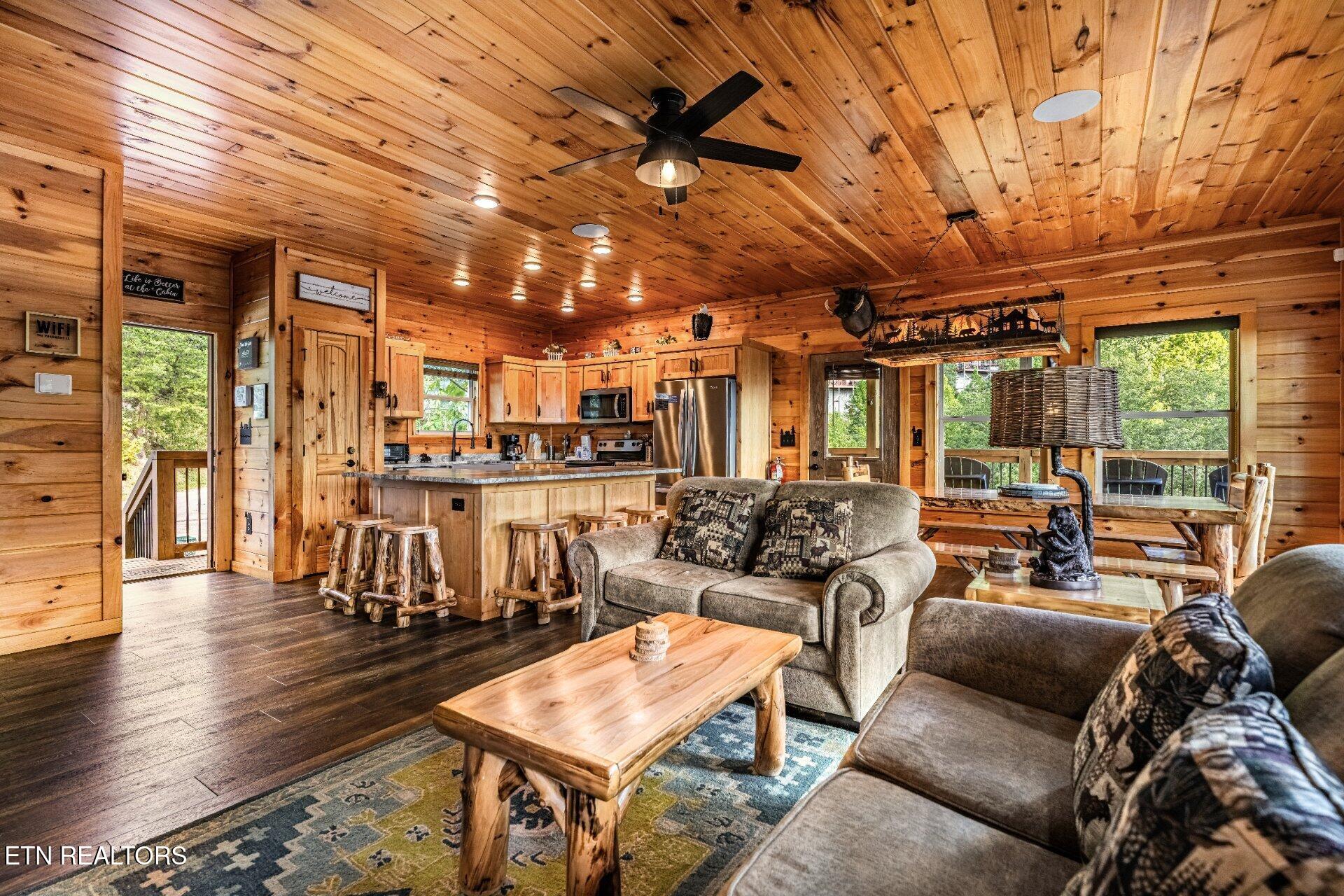 1876 Billard Way Sevierville TN 37876