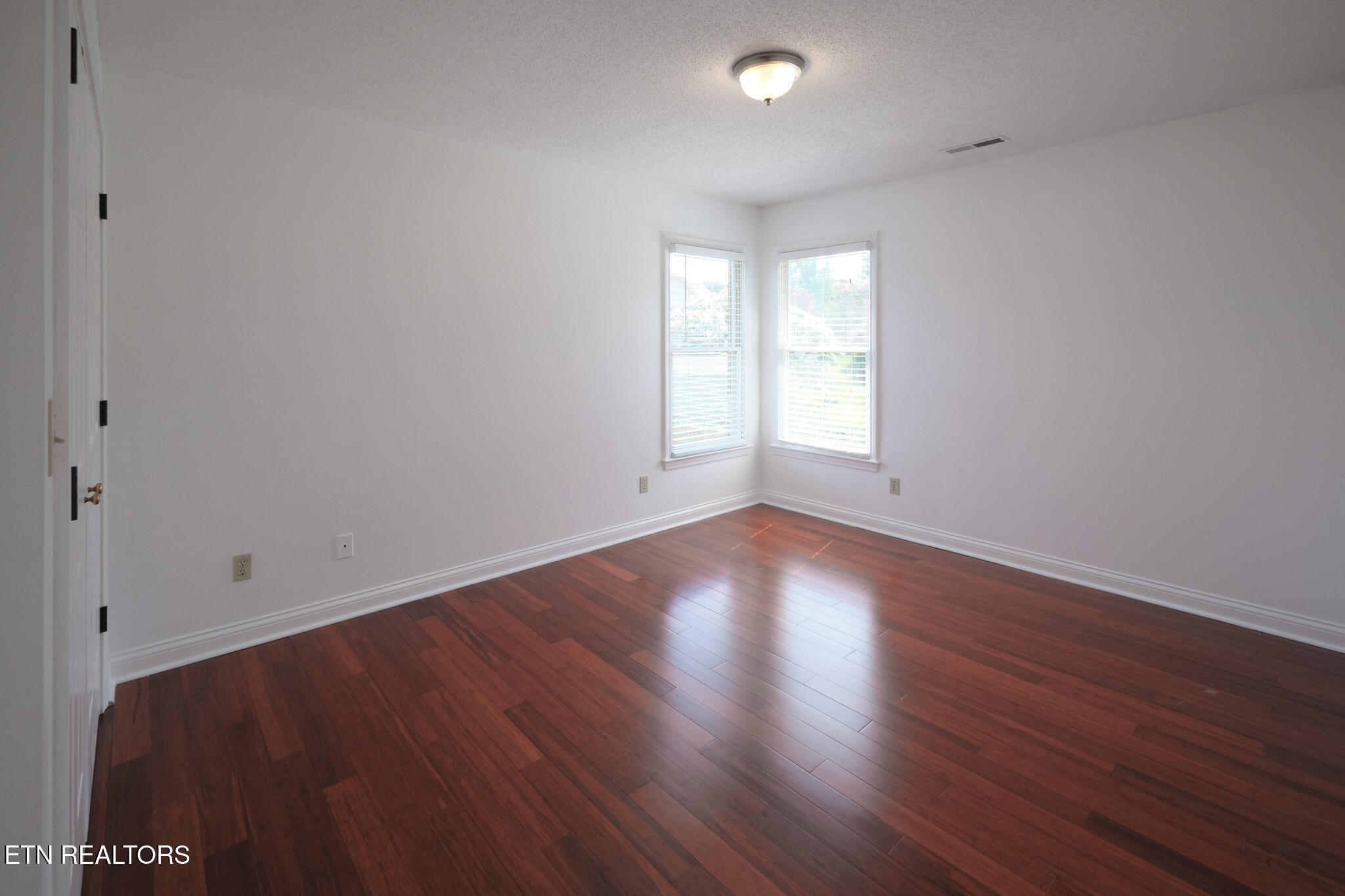 123 Capital Circle Oak Ridge TN 37830