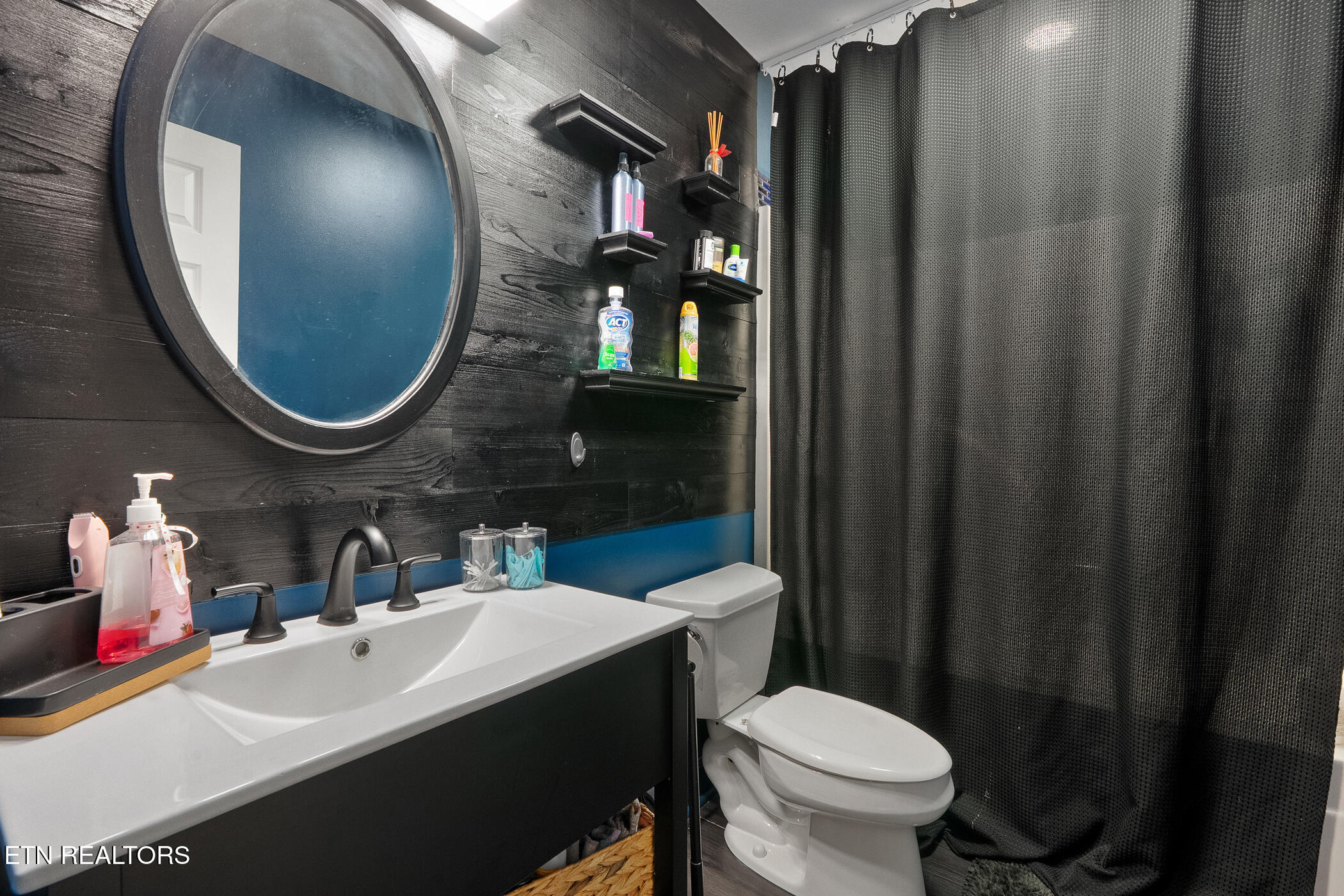 280 Hilltop Drive Lenoir City TN 37772