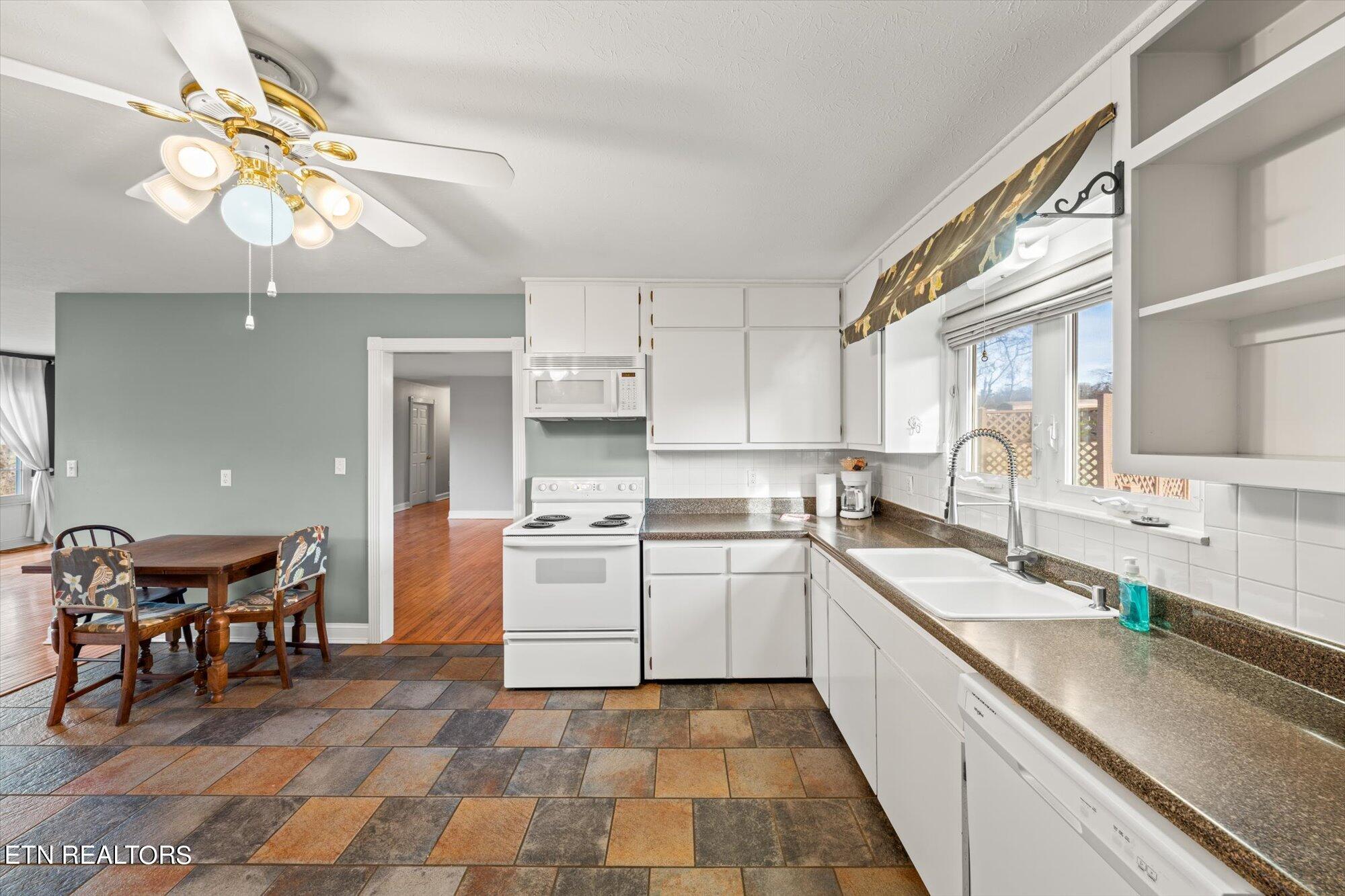 100 Essex Drive Knoxville TN 37922