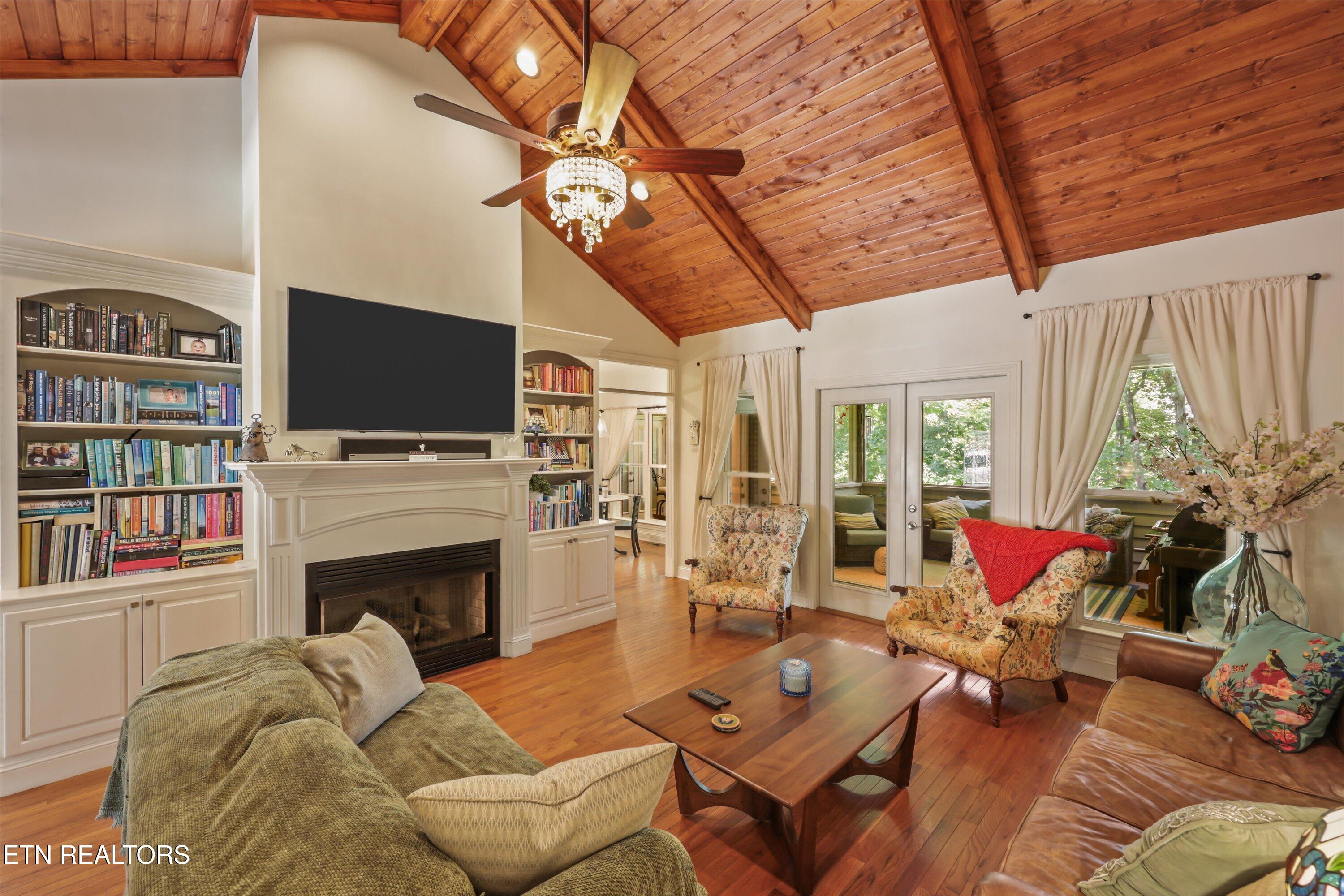 103 Winchester Circle Oak Ridge TN 37830