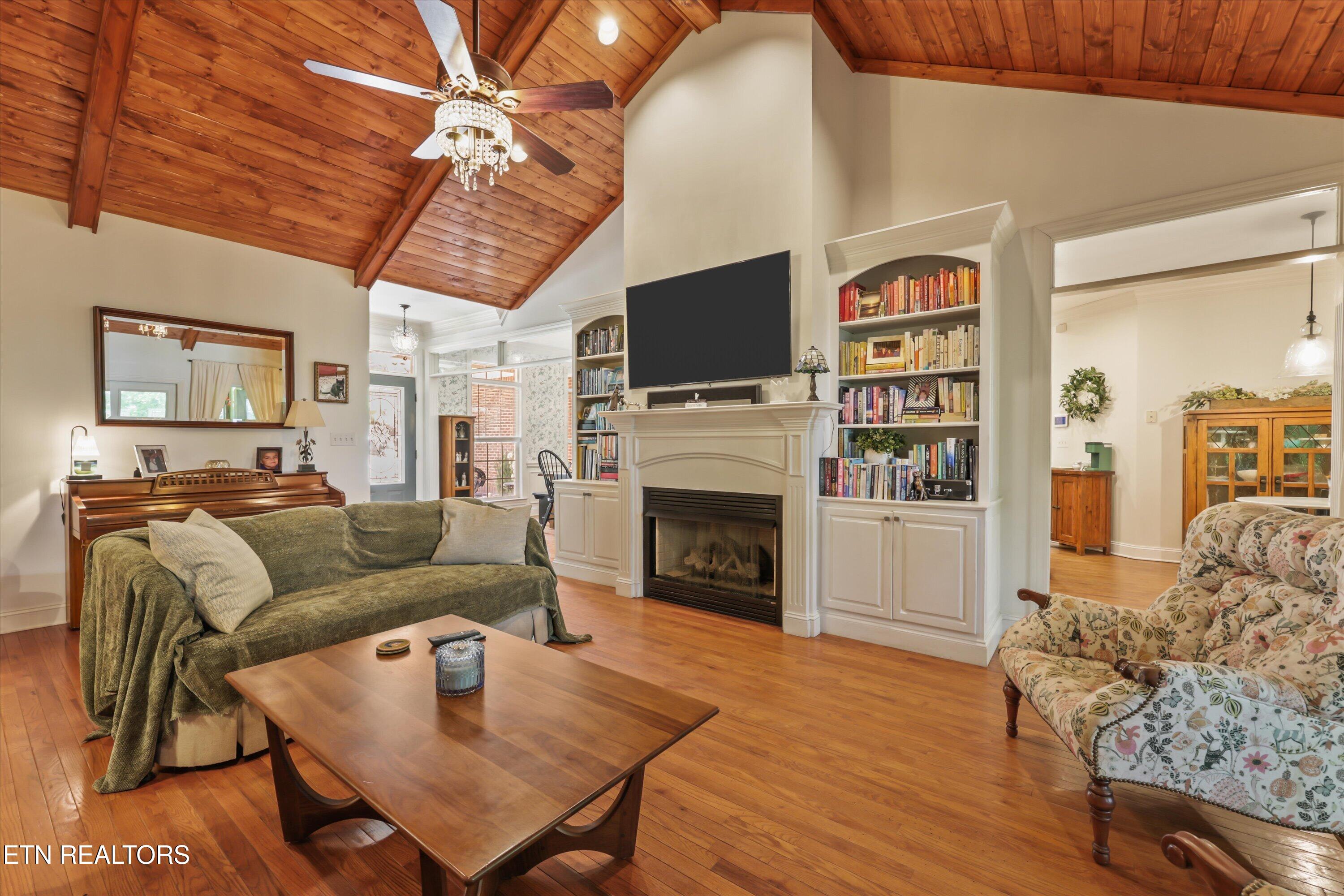 103 Winchester Circle Oak Ridge TN 37830