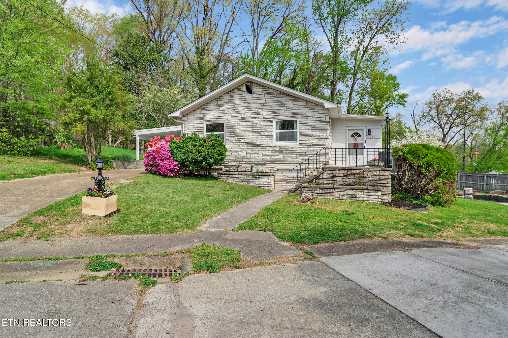 119 E Magnolia Lane Oak Ridge TN 37830