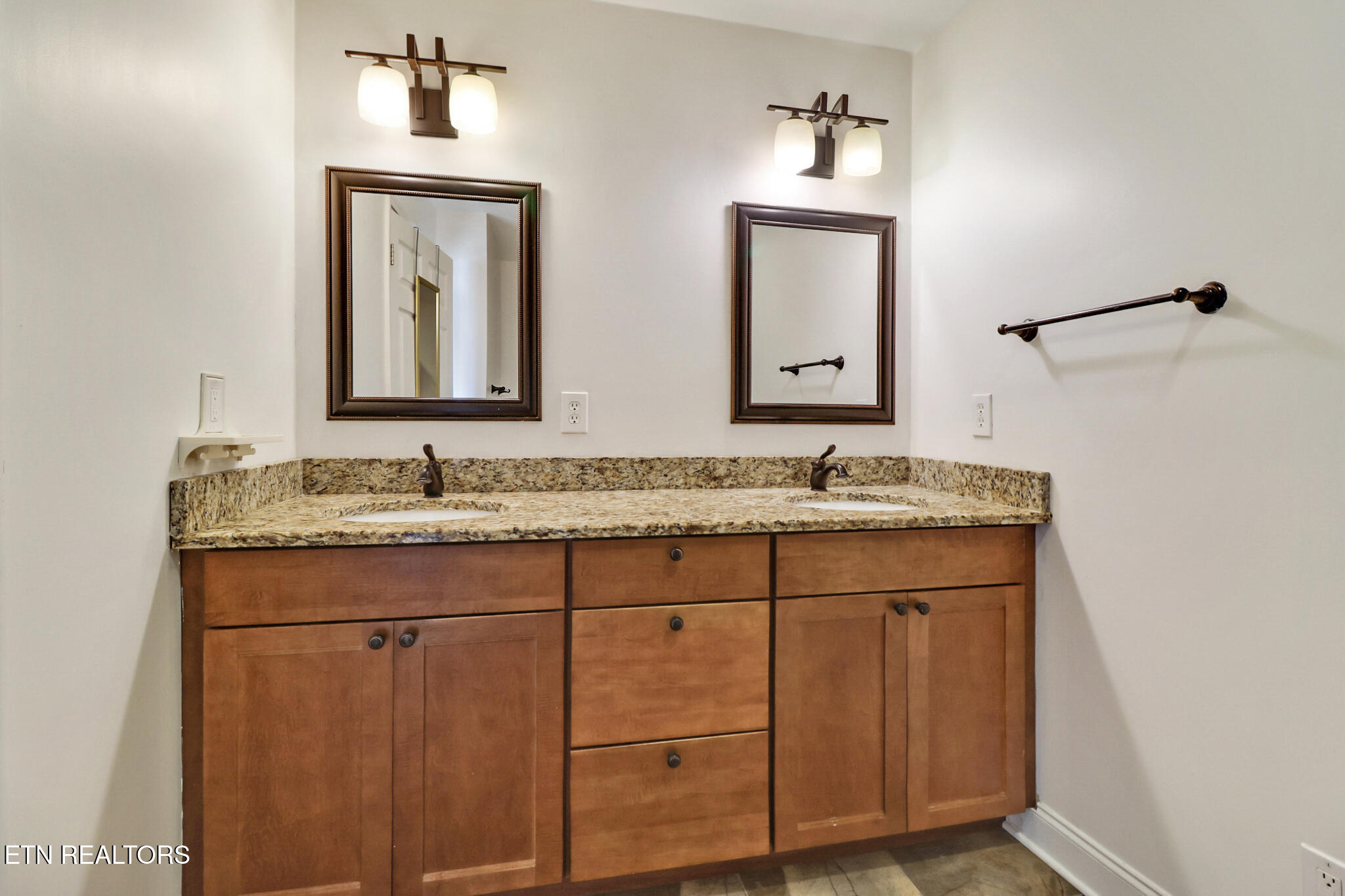 119 E Magnolia Lane Oak Ridge TN 37830