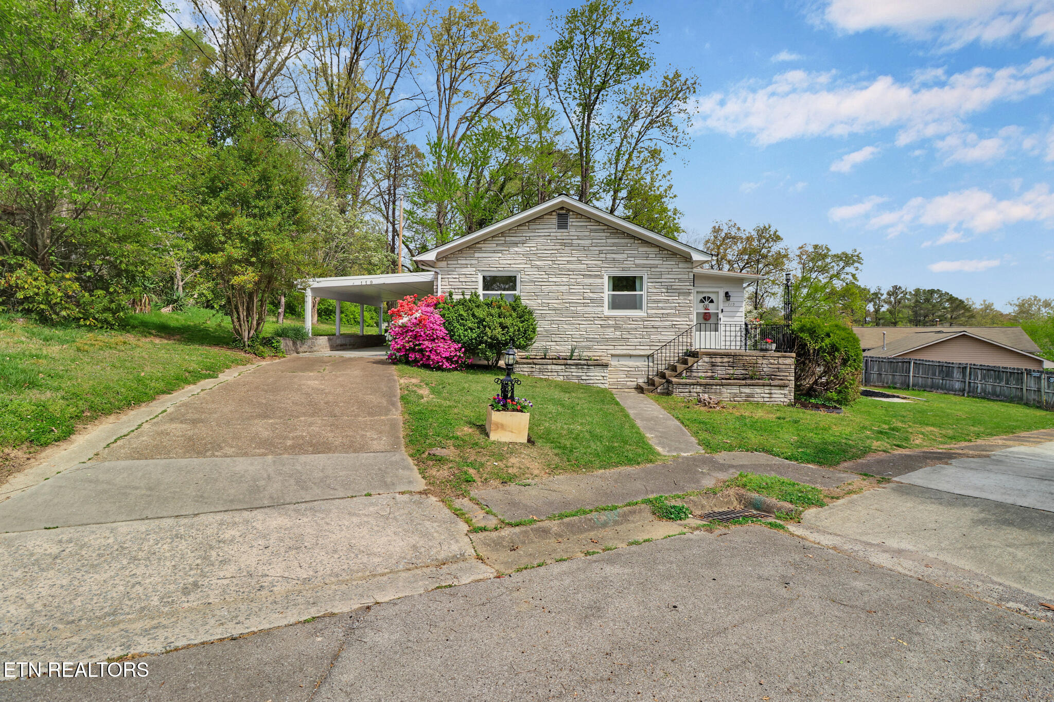 119 E Magnolia Lane Oak Ridge TN 37830
