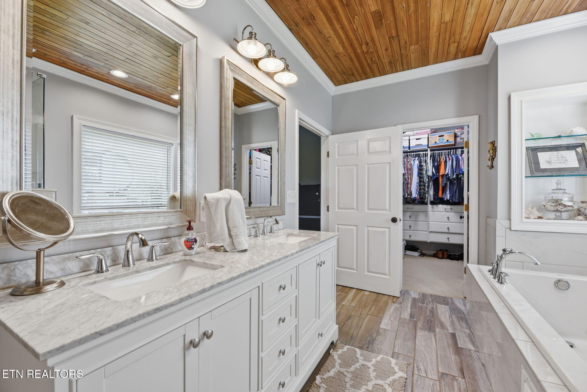 112 Rutherford Court Clinton TN 37716