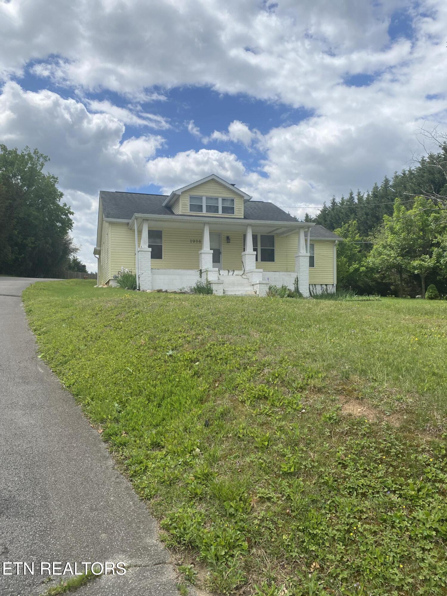 1906 W Lamar Alexander Parkway Maryville TN 37801
