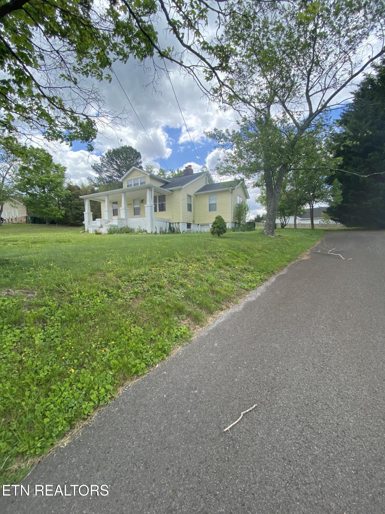1906 W Lamar Alexander Parkway Maryville TN 37801