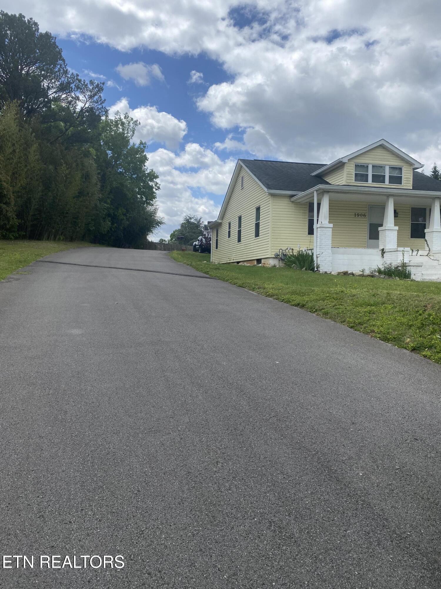 1906 W Lamar Alexander Parkway Maryville TN 37801