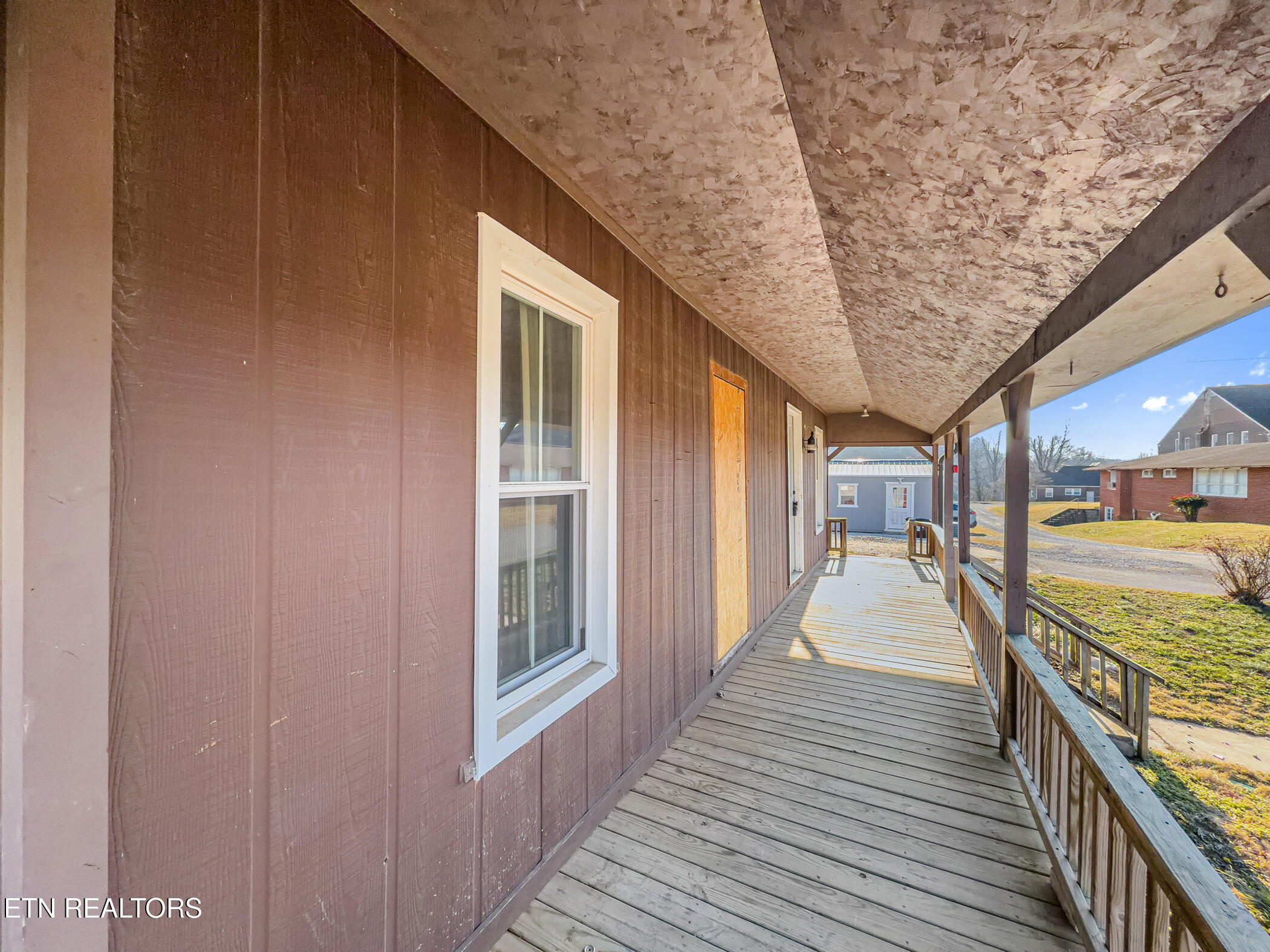 112 N Farnum Street Friendsville TN 37737