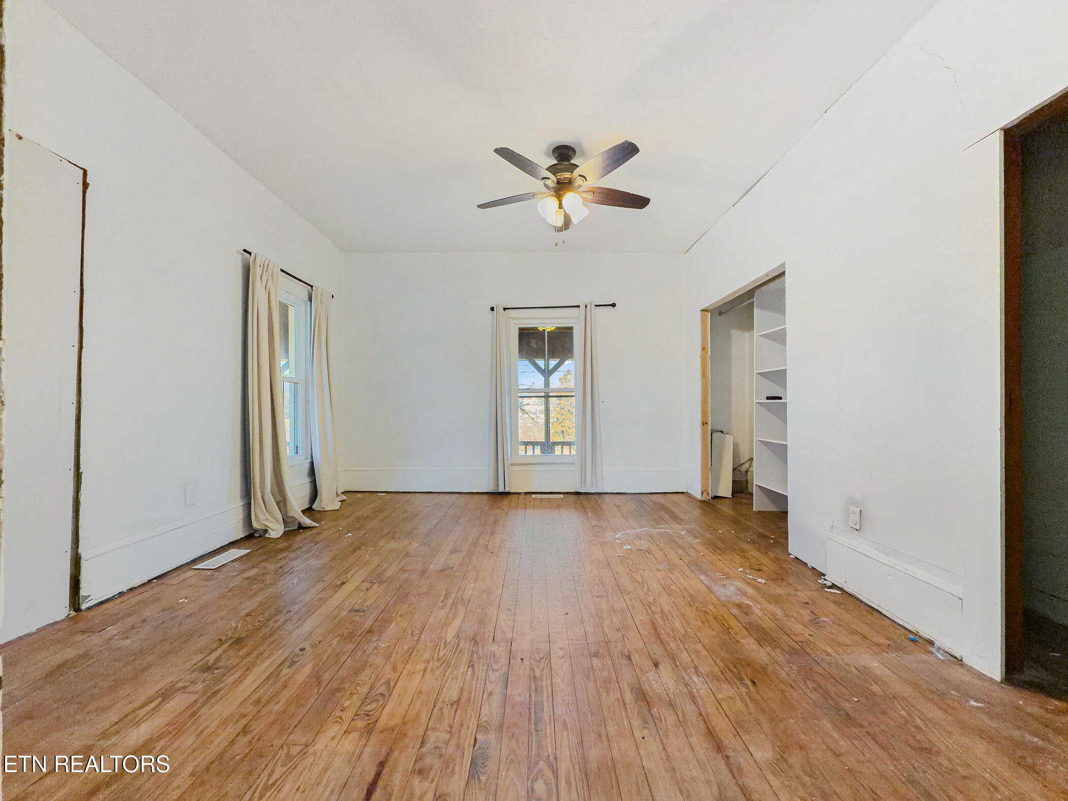 112 N Farnum Street Friendsville TN 37737