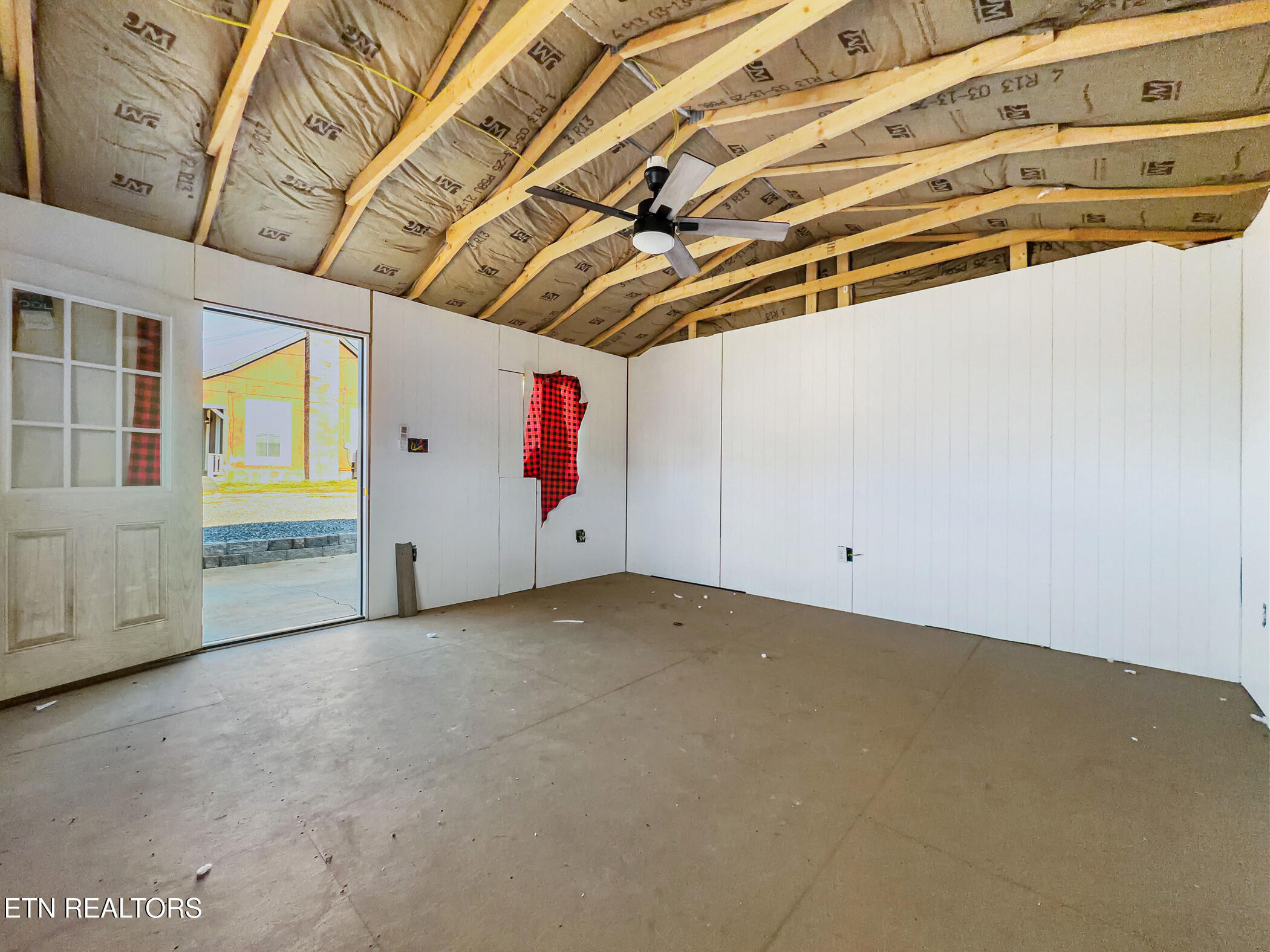 112 N Farnum Street Friendsville TN 37737