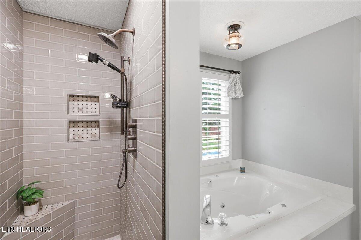 1409 Bayhill Ridge Lane Knoxville TN 37922