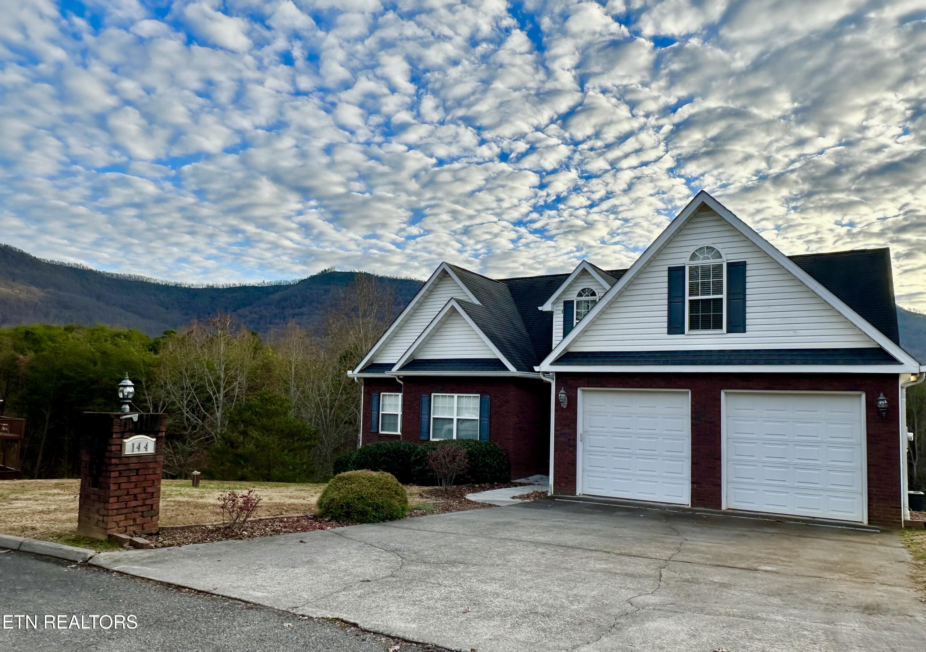144 Burning Oaks Dr. Drive Sevierville TN 37876