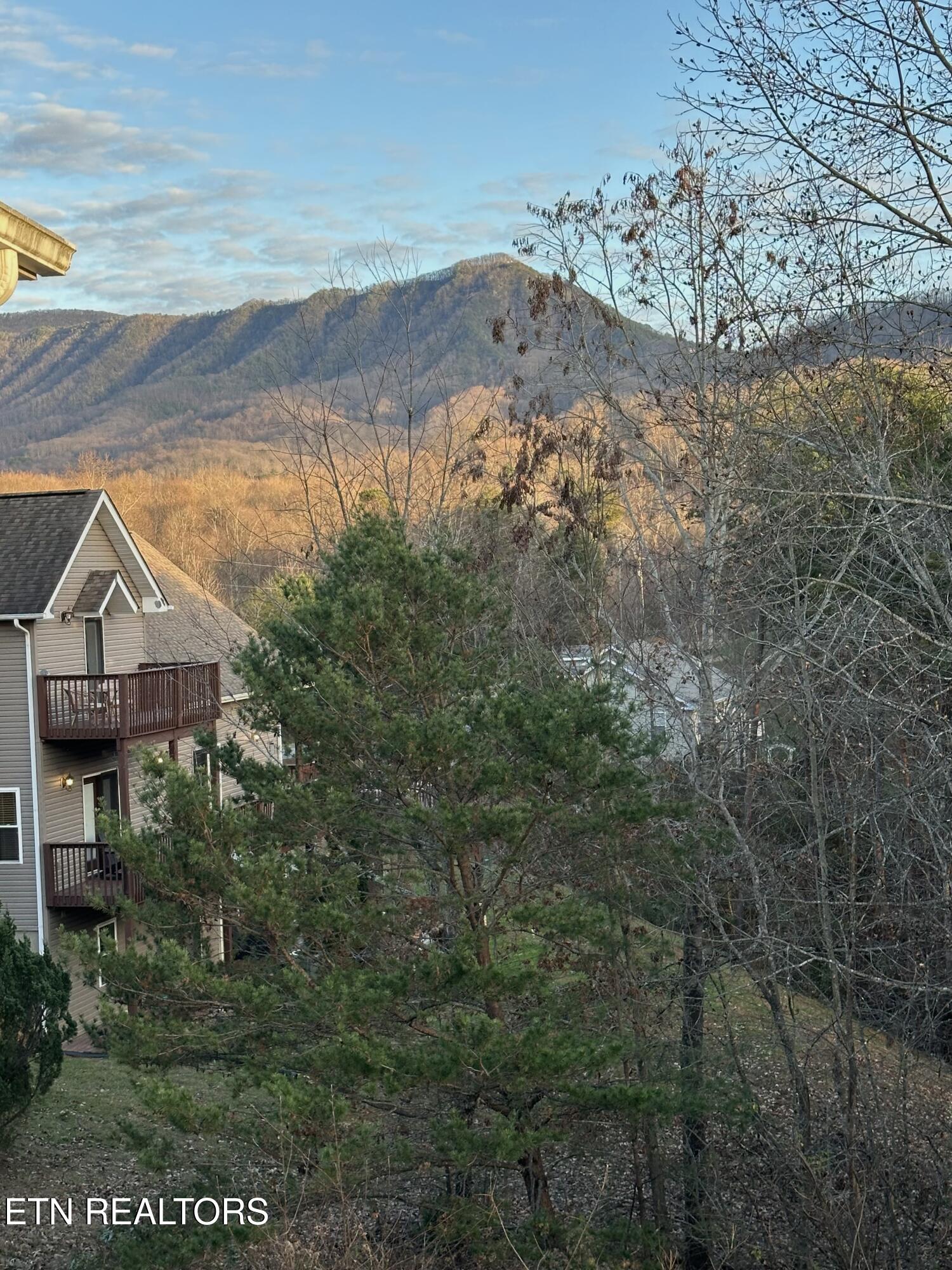 144 Burning Oaks Dr. Drive Sevierville TN 37876