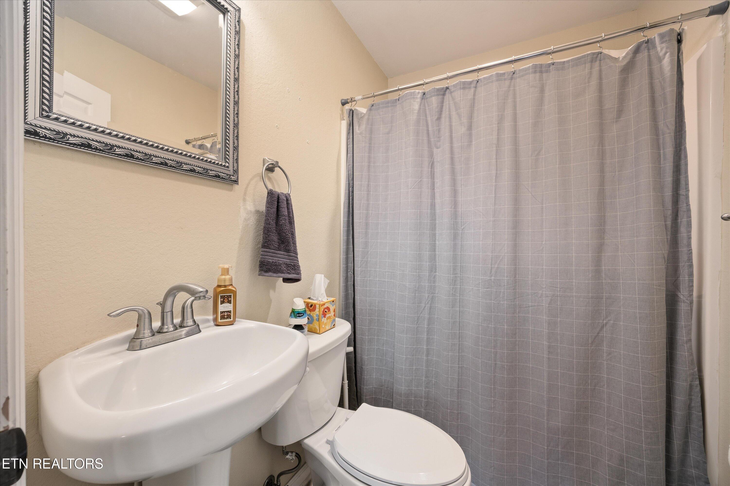 5628 W Luttrell Road Knoxville TN 37918