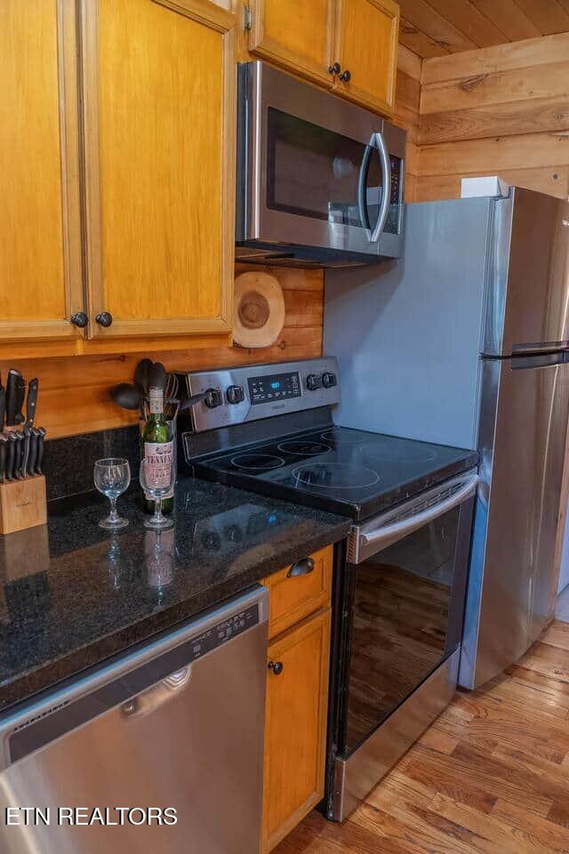 3046 Engle Town Road Pigeon Forge TN 37862